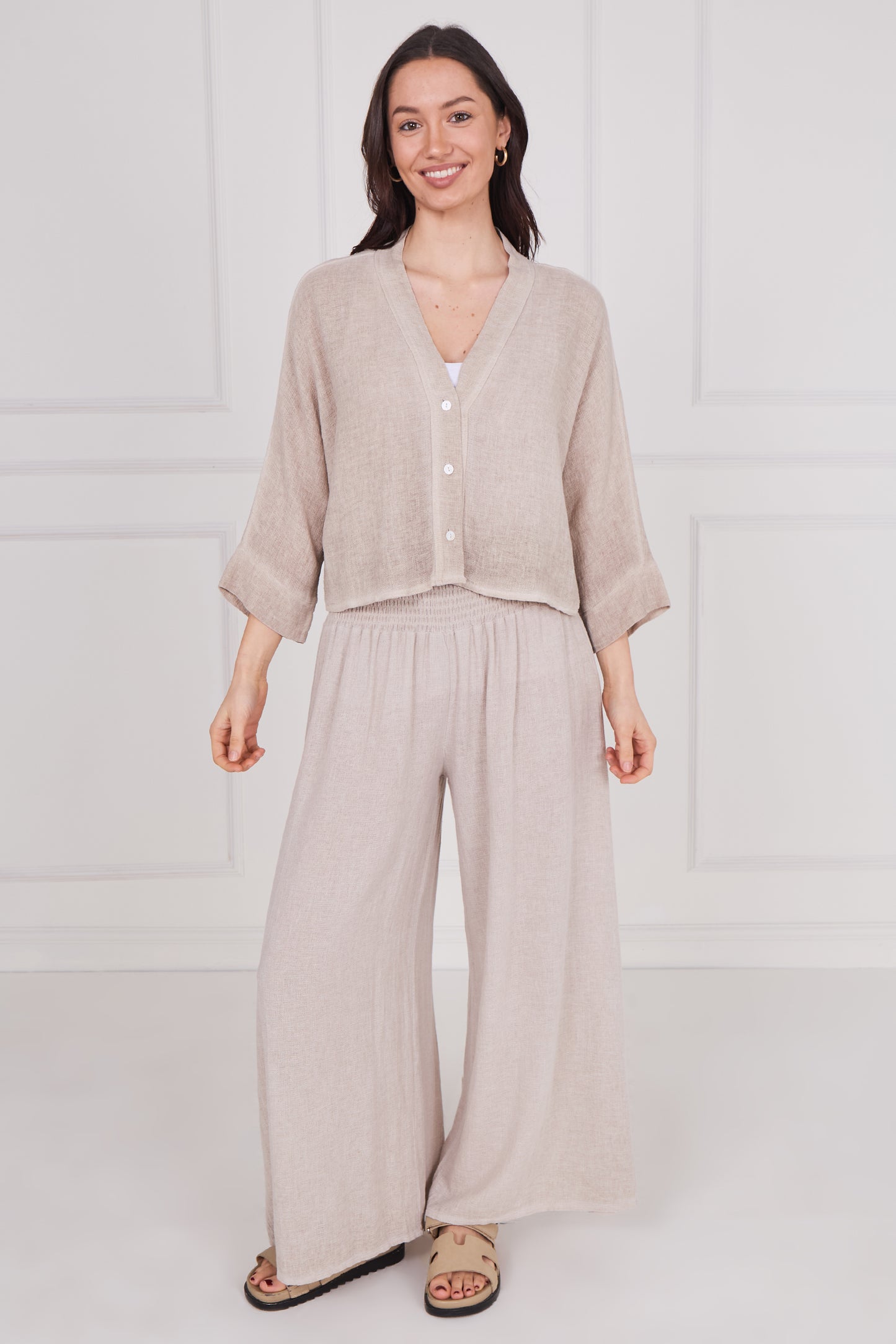 WASHED LINEN LONG SLEEVE BUTTONED V-NECK TOP