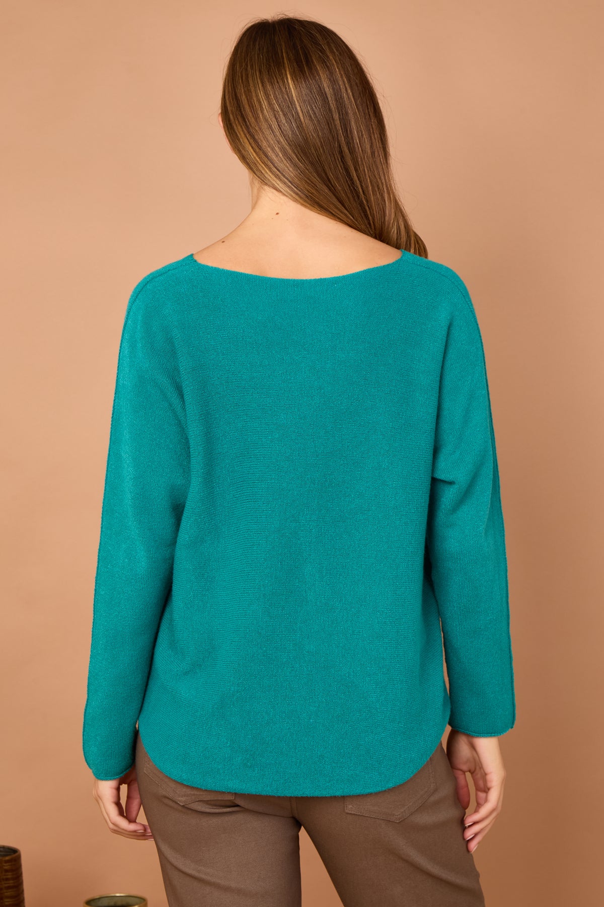 CLASSIC V-NECK JUMPER