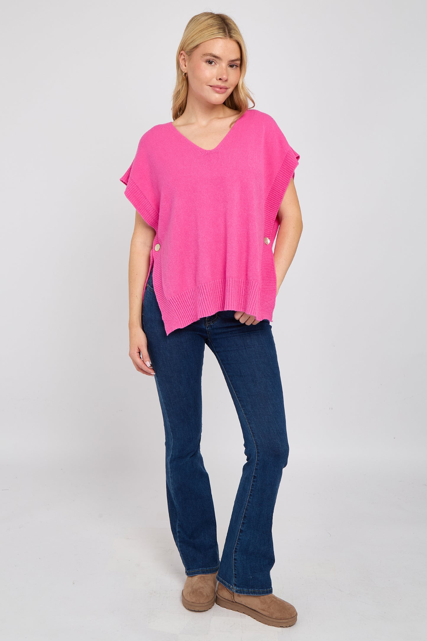 MOHAIR V NECK SLEEVELESS CARDIGAN