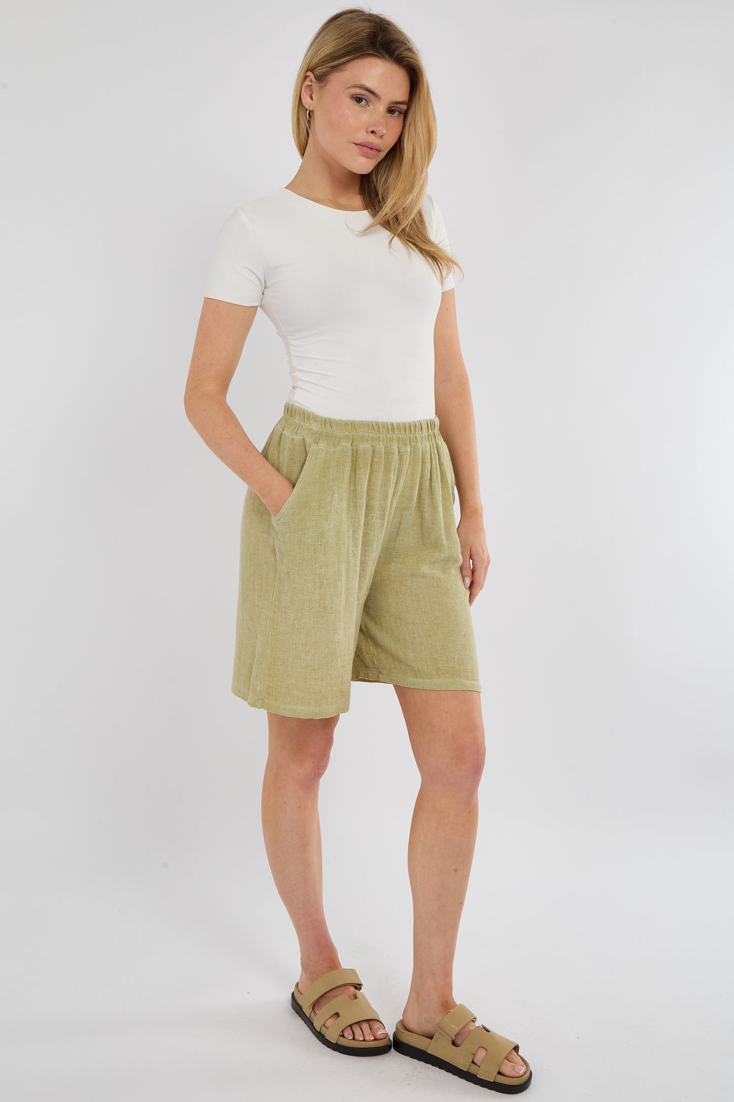 WASHED LINEN ELASTICATED WAIST TWO POCKETS SHORTS