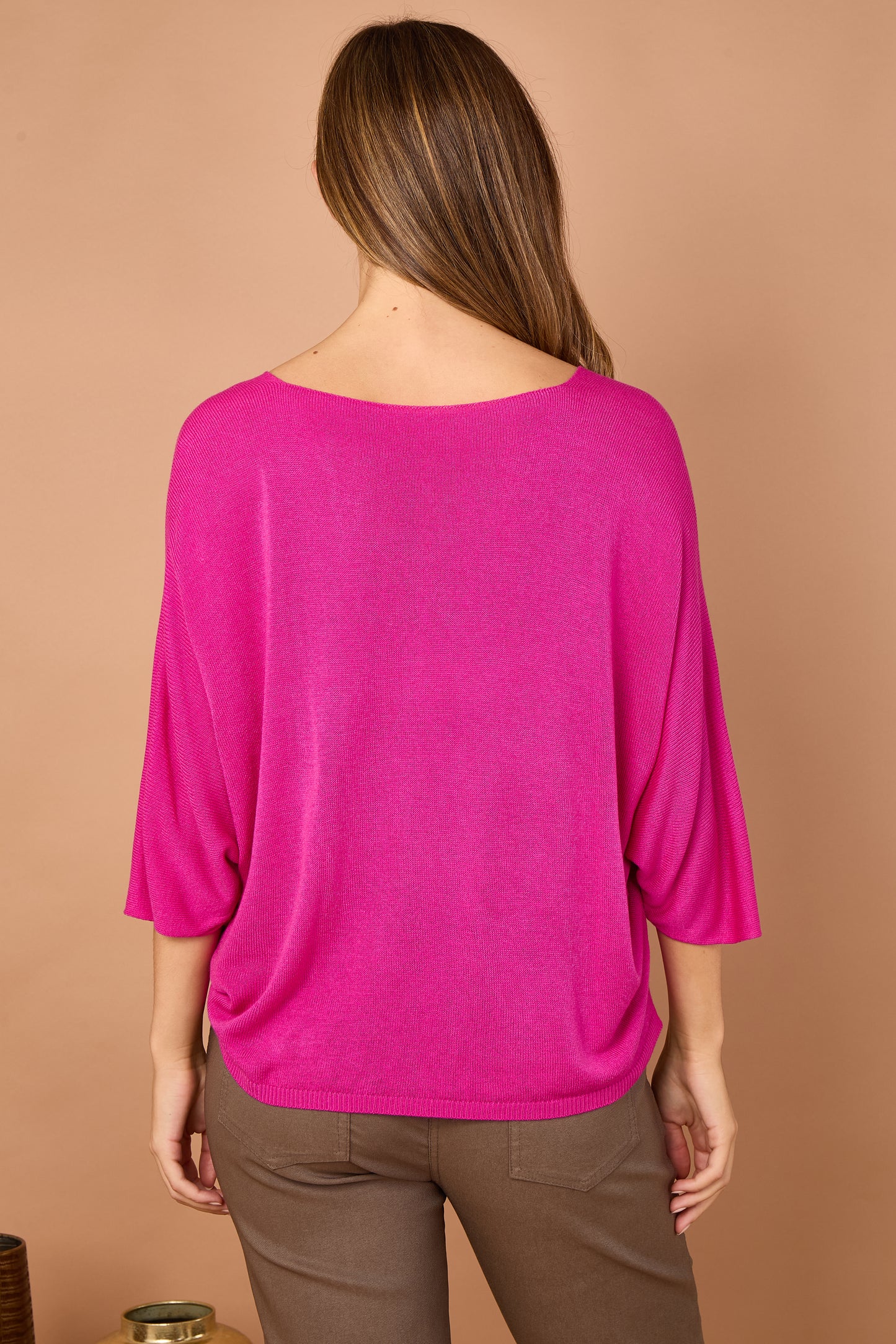 V-NECK SHORT SLEEVE TOP