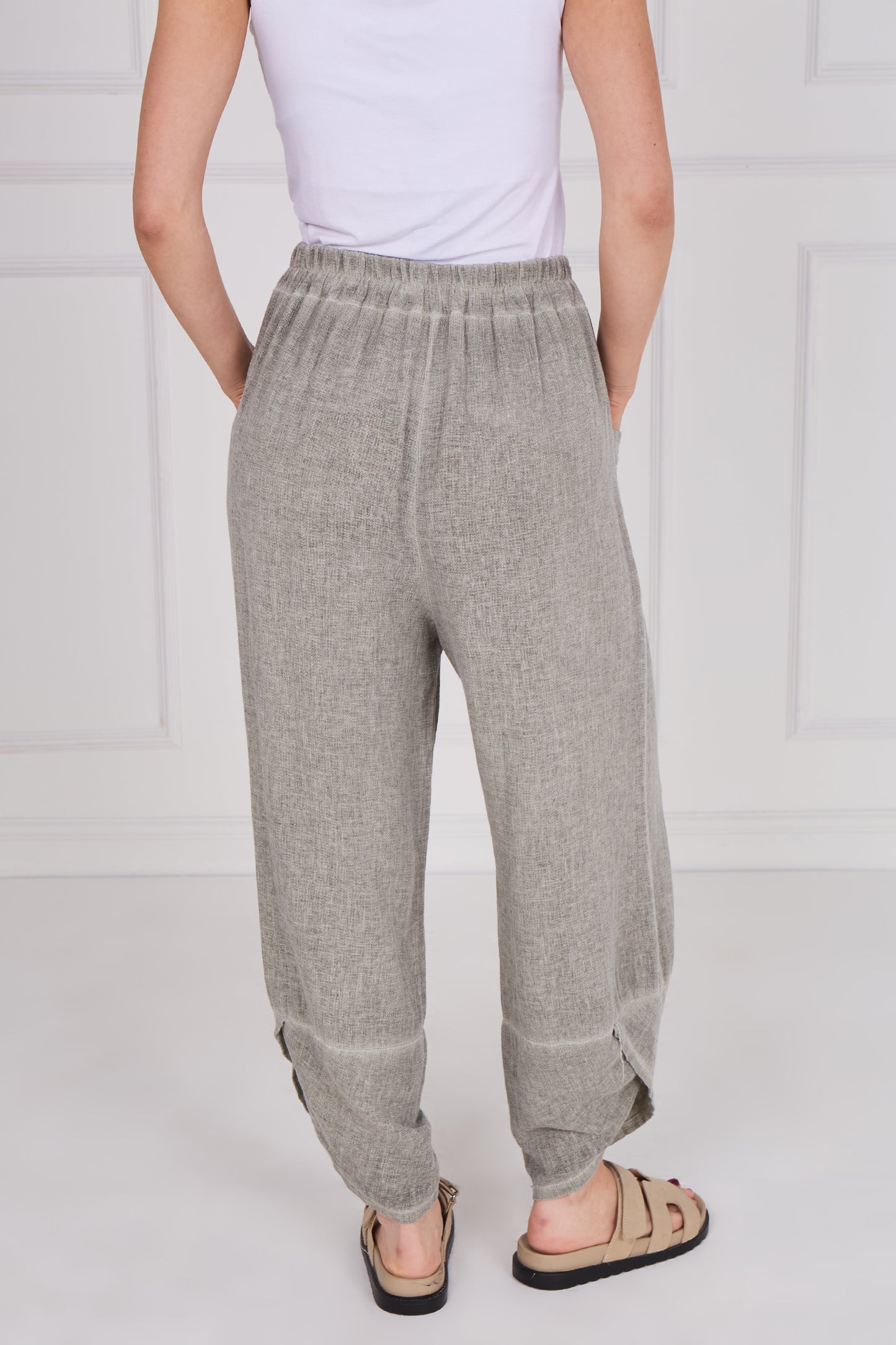 WASHED LINEN FRONT POCKET BARREL LEG TROUSER