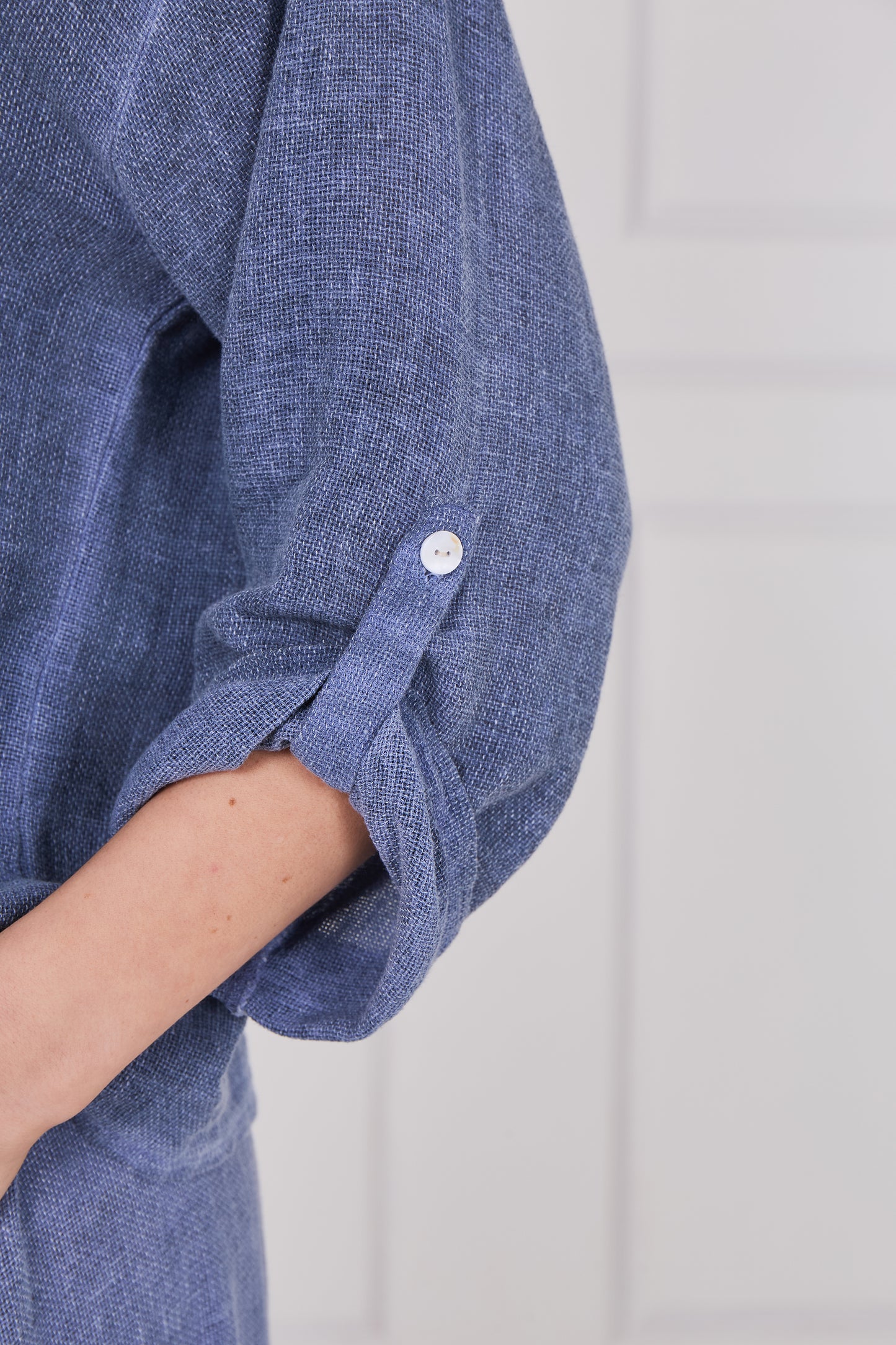 WASHED LINEN ONE POCKET CROPPED SHIRT