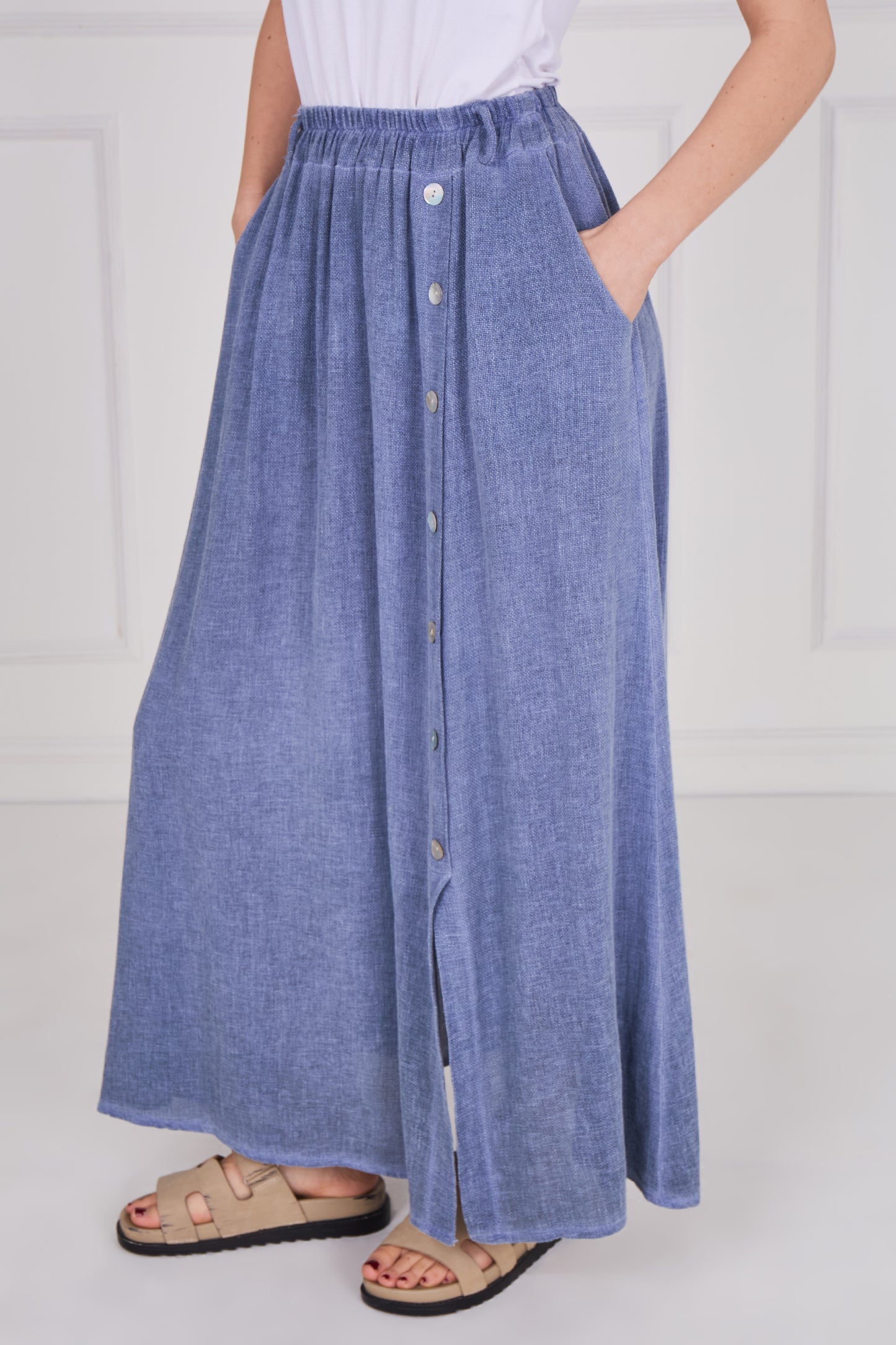 WASHED LINEN BUTTONED MAXI SKIRT