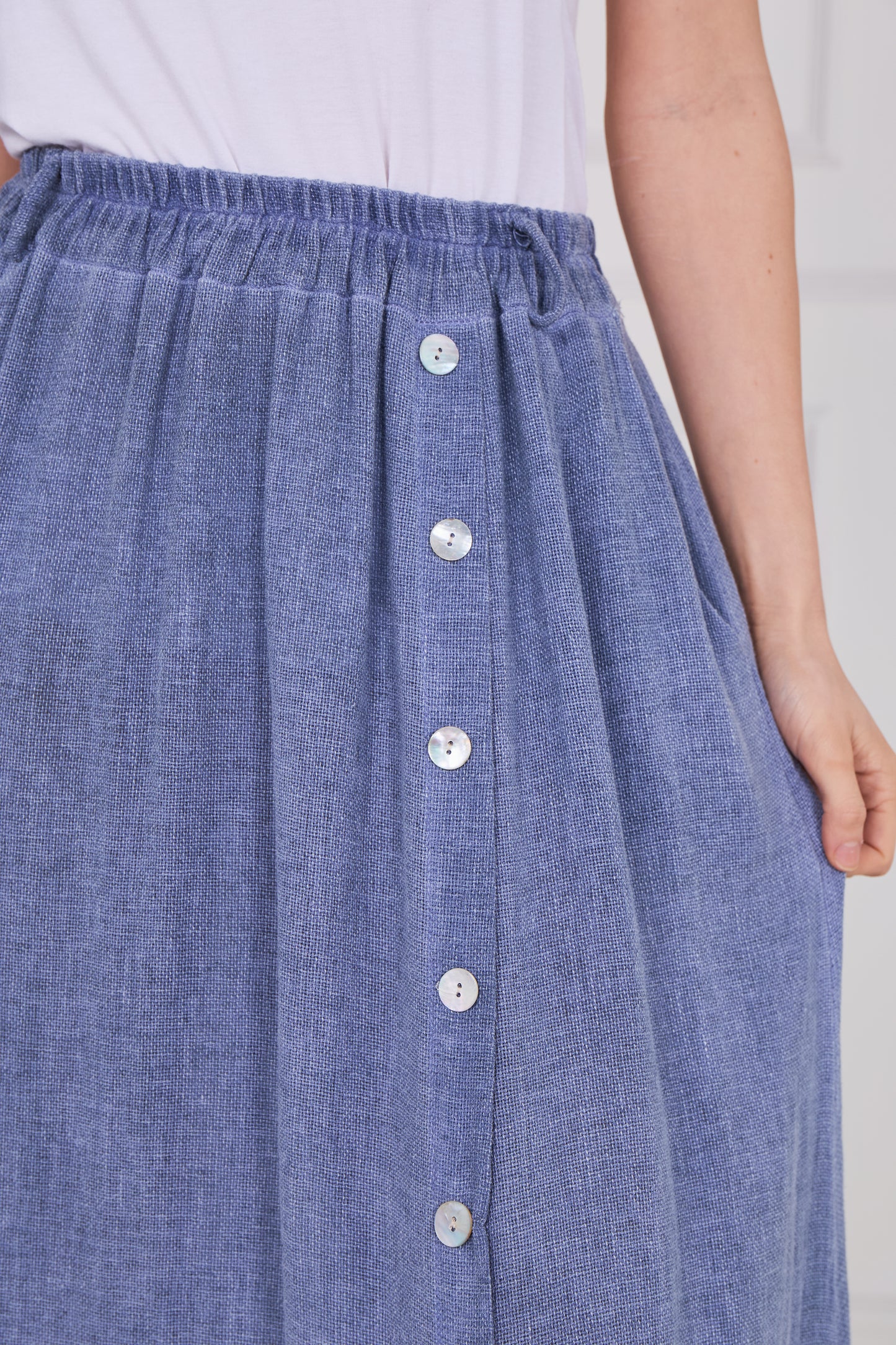 WASHED LINEN BUTTONED MAXI SKIRT