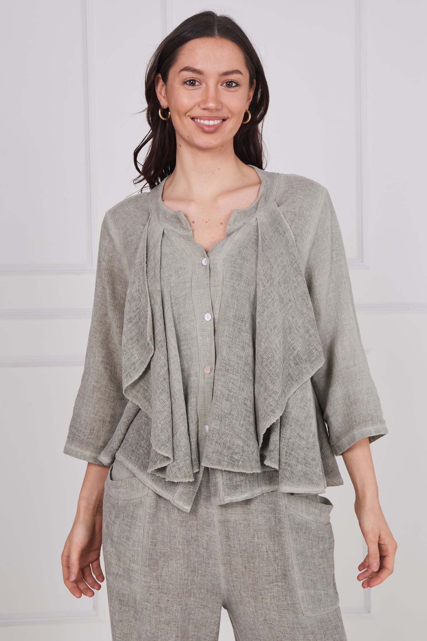 WASHED LINEN LONG SLEEVE RUFFLE TOP