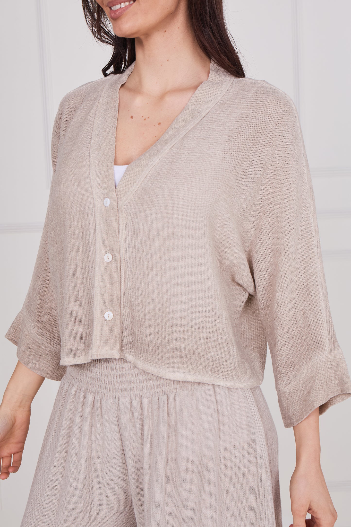 WASHED LINEN LONG SLEEVE BUTTONED V-NECK TOP
