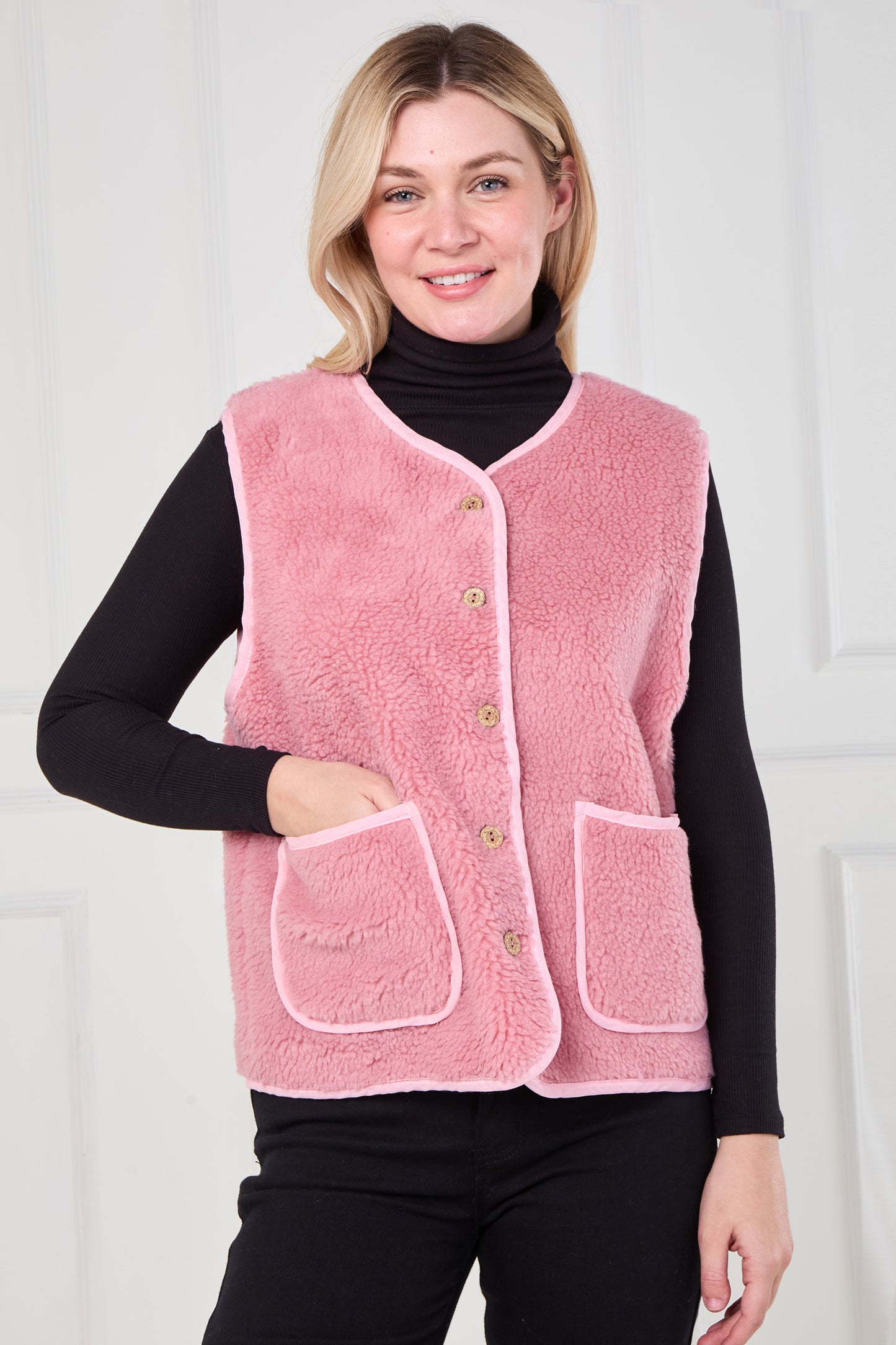 BUTTONED TEDDY FLEECE VEST WITH POCKETS
