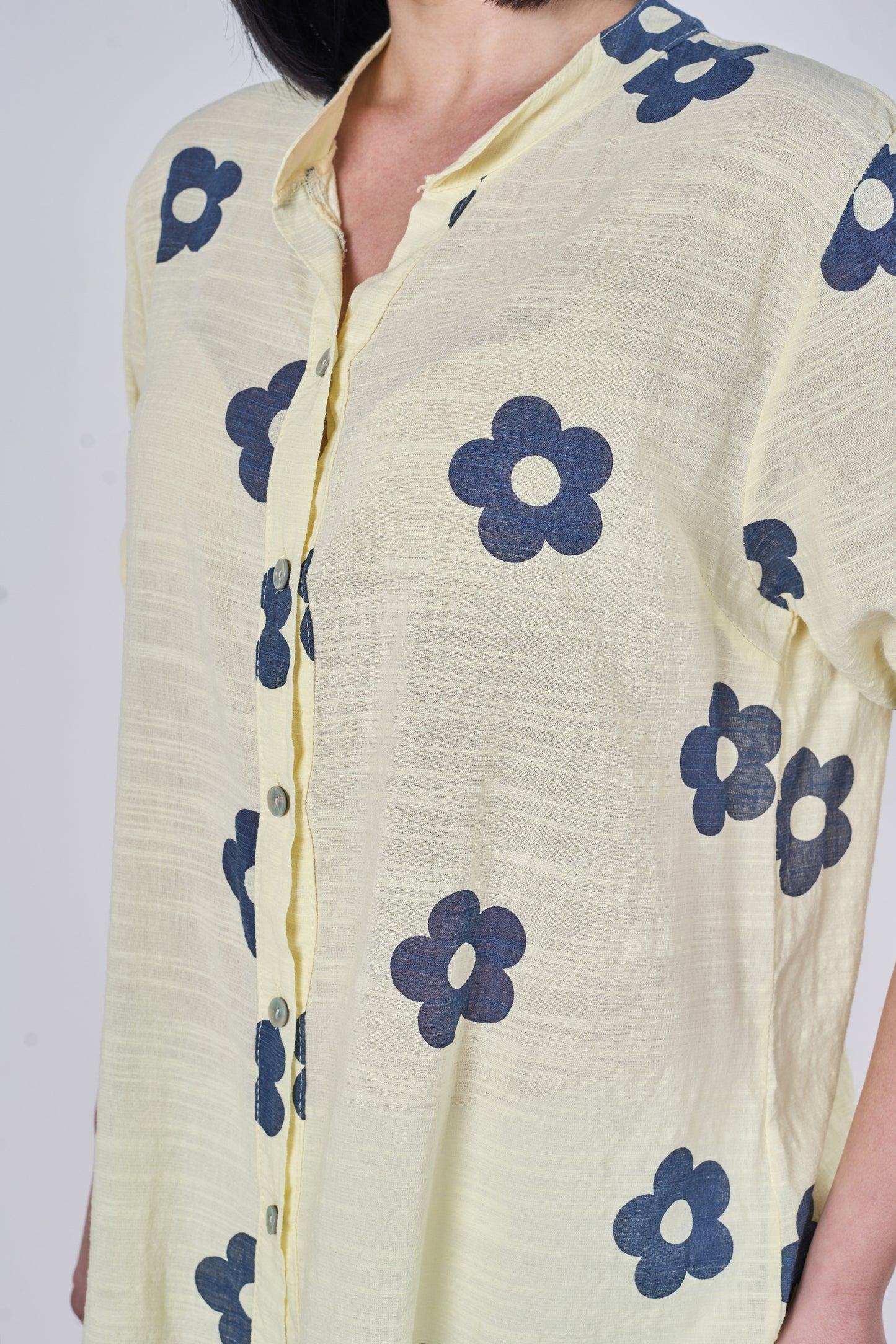 COTTON FLOWER PRINT BUTTONED TOP