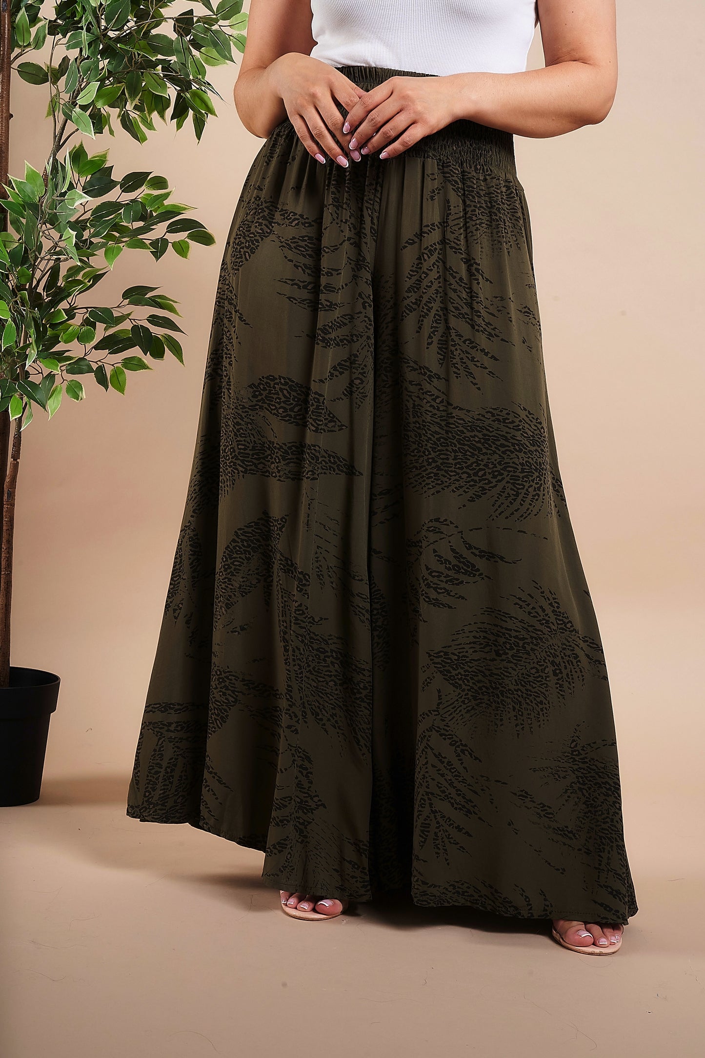 Leaf Print Wide Leg Trouser