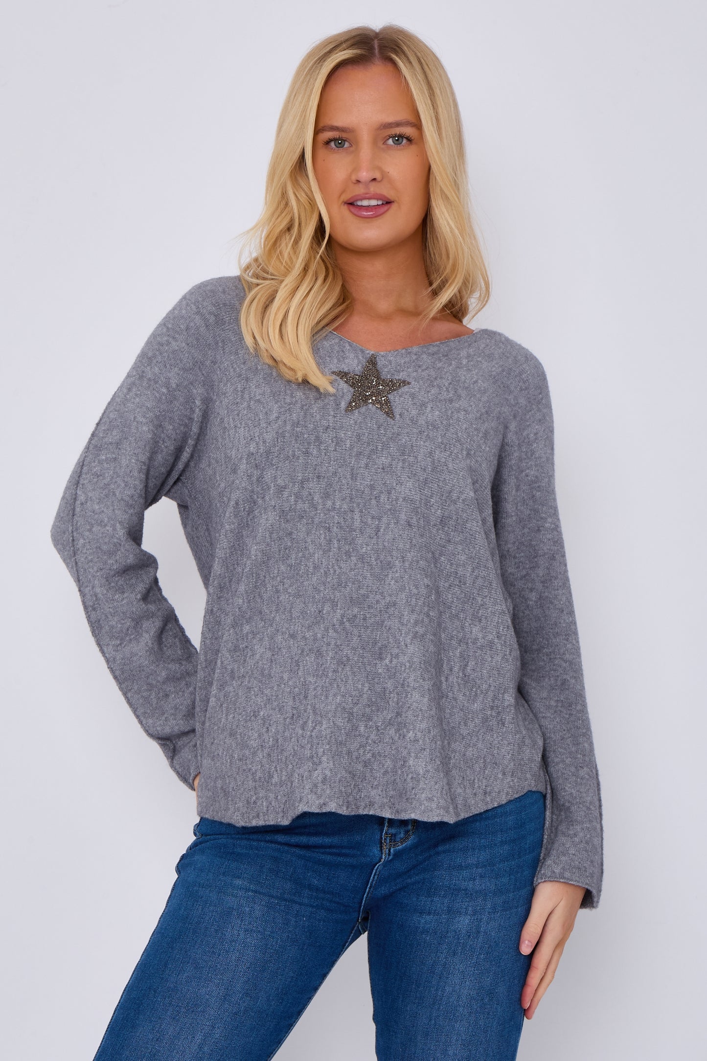 GLITZ ONE STAR Ultra Soft V-NECK SOFT JUMPER