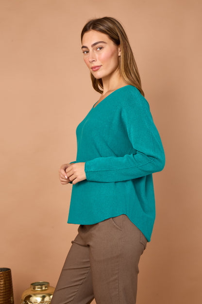CLASSIC V-NECK JUMPER
