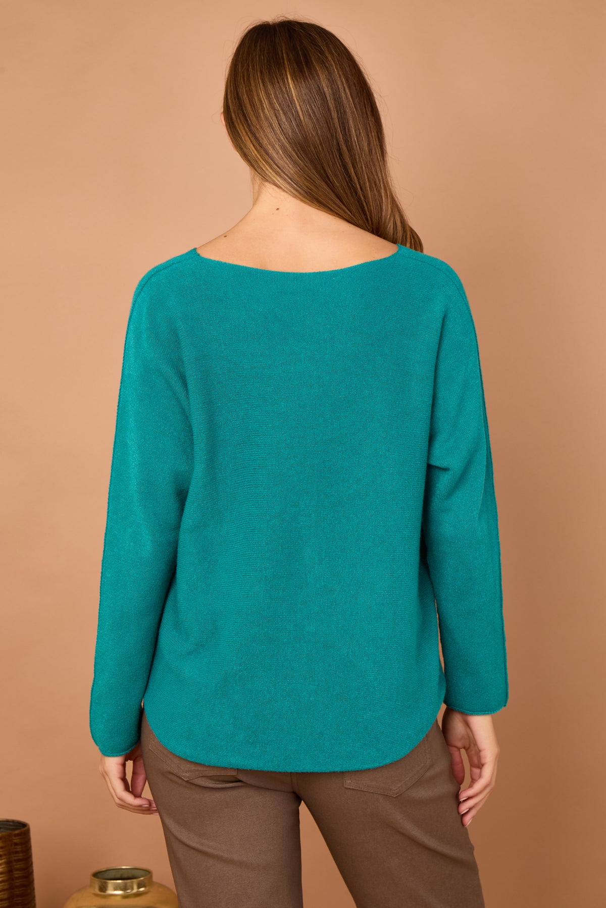 CLASSIC V-NECK JUMPER