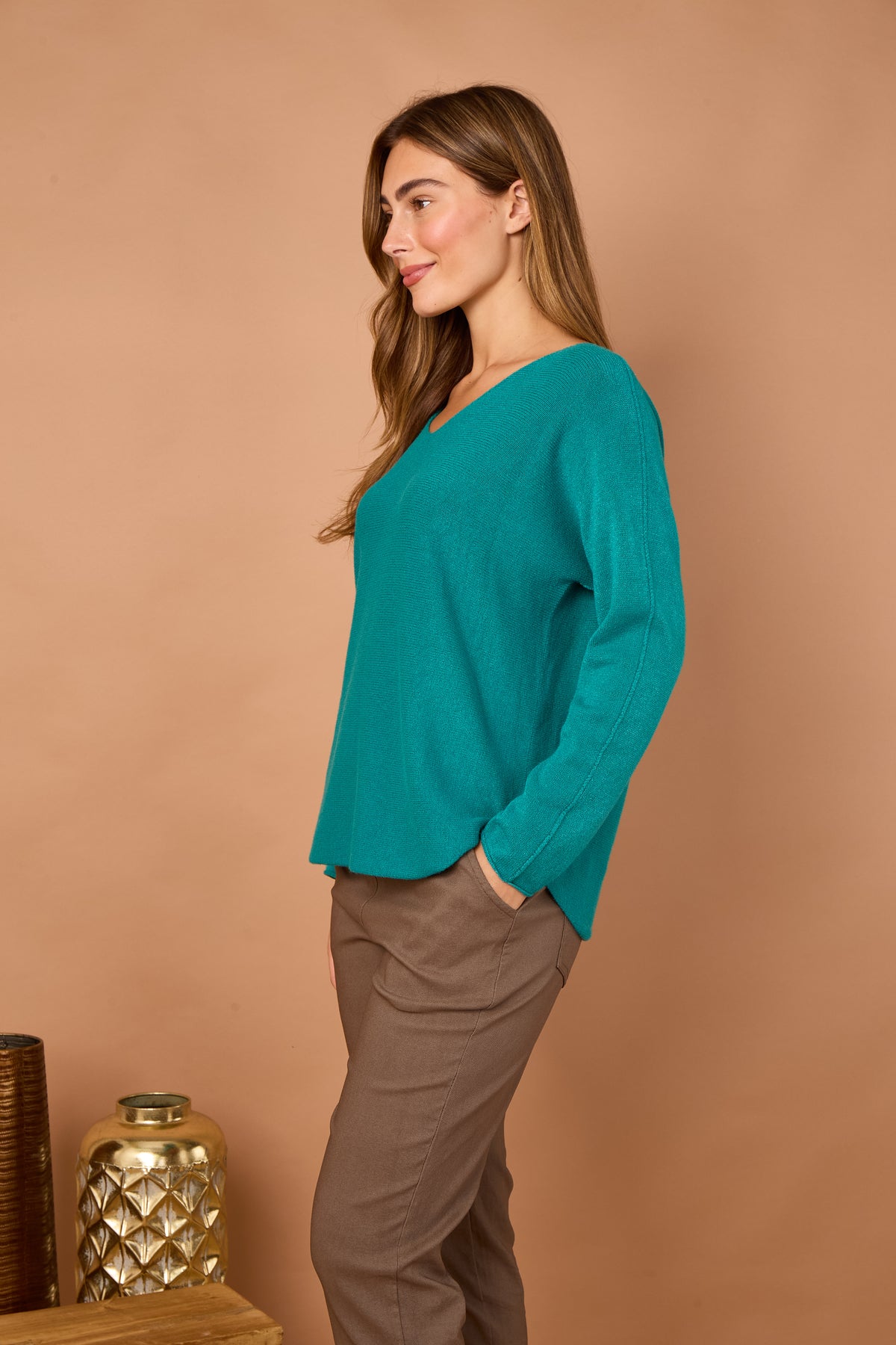 CLASSIC V-NECK JUMPER