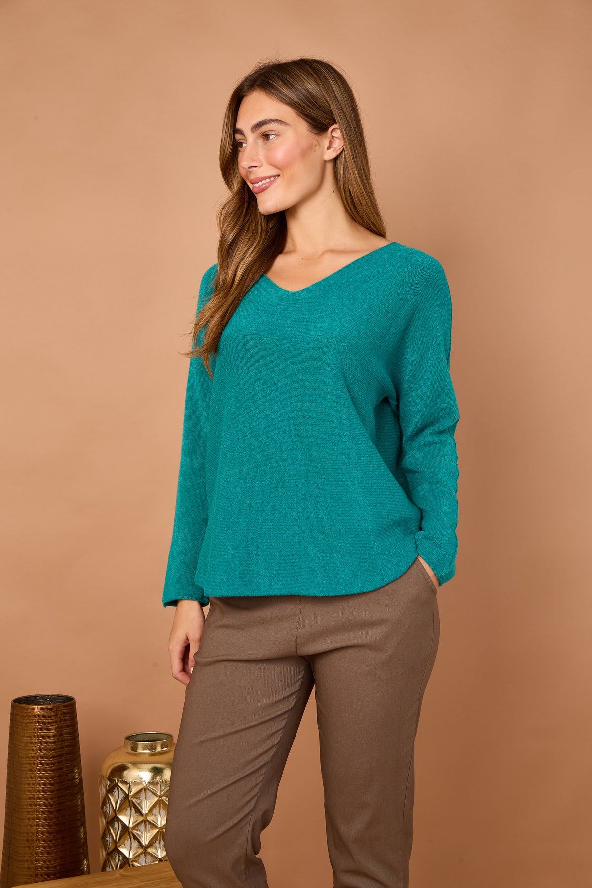 CLASSIC V-NECK JUMPER
