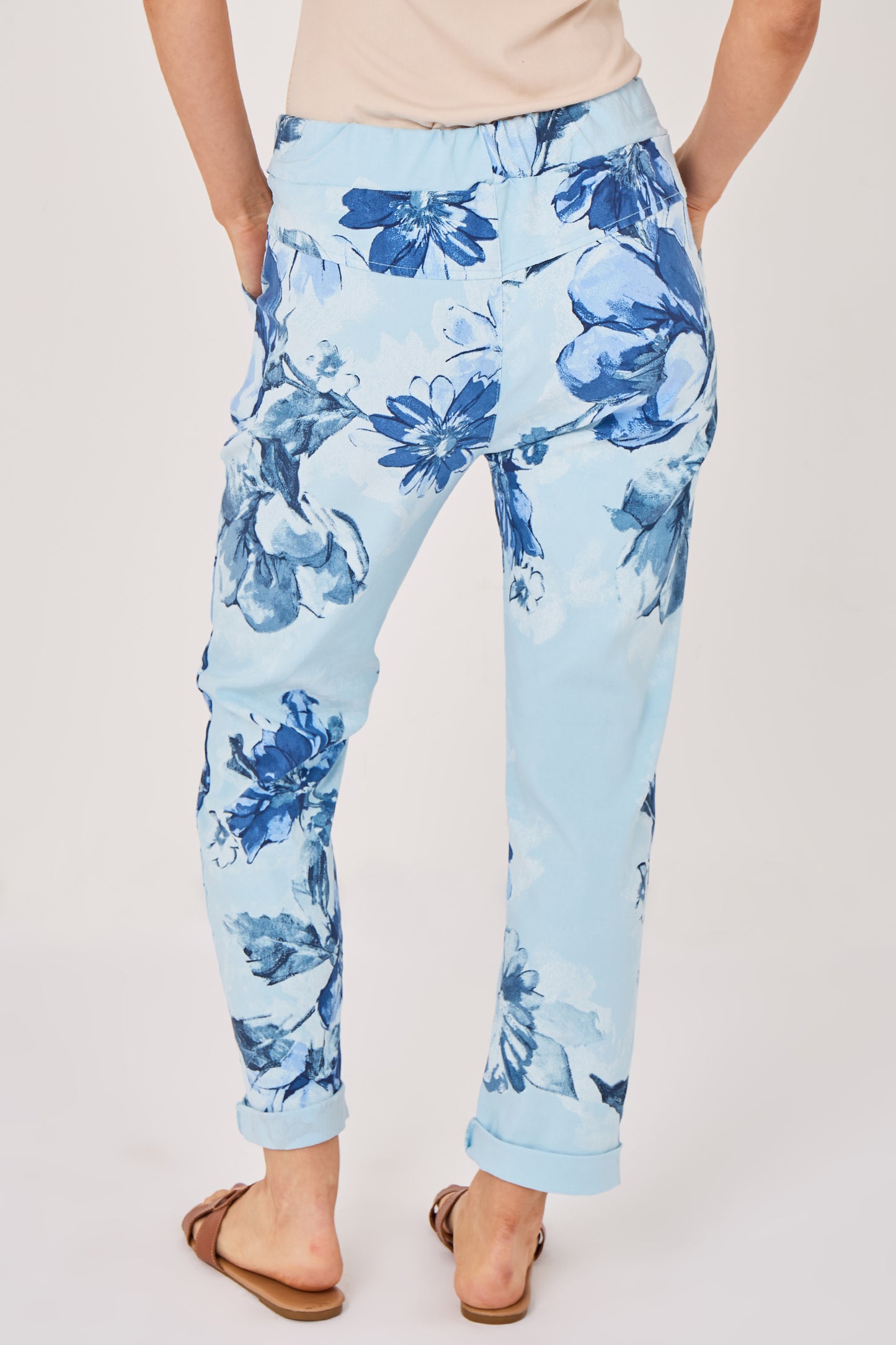 FLORAL PRINT MAGIC TROUSERS [BLUE]