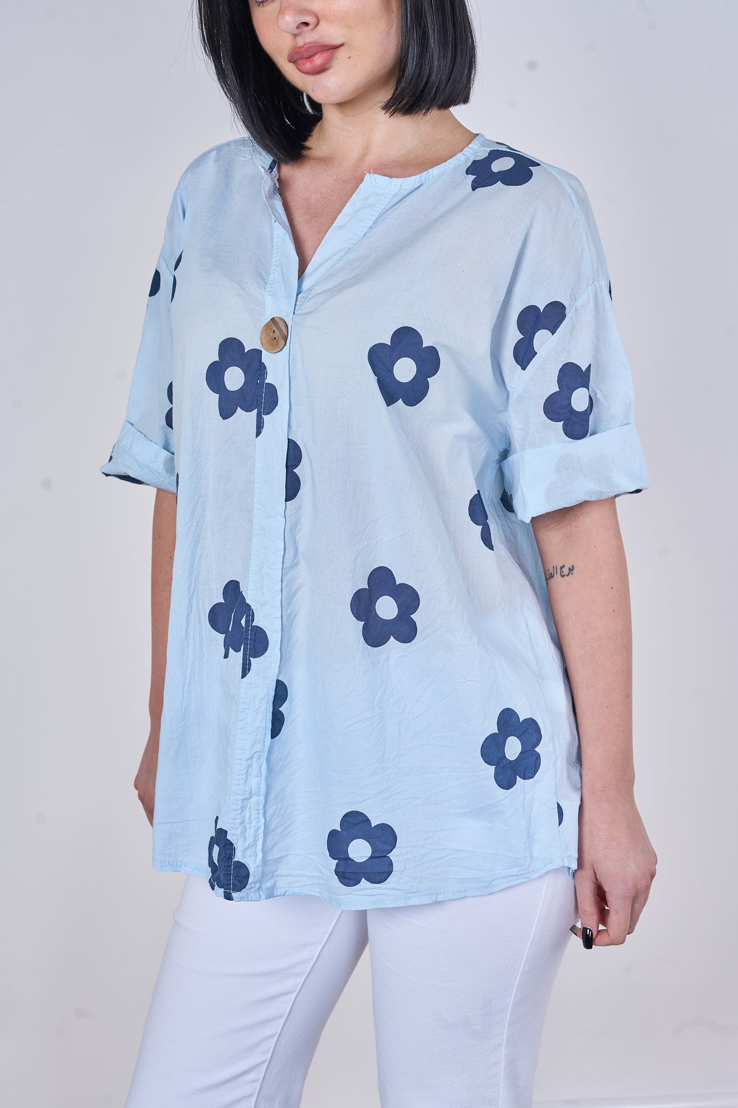 FLOWER PRINT ONE BUTTONED COTTON TOP