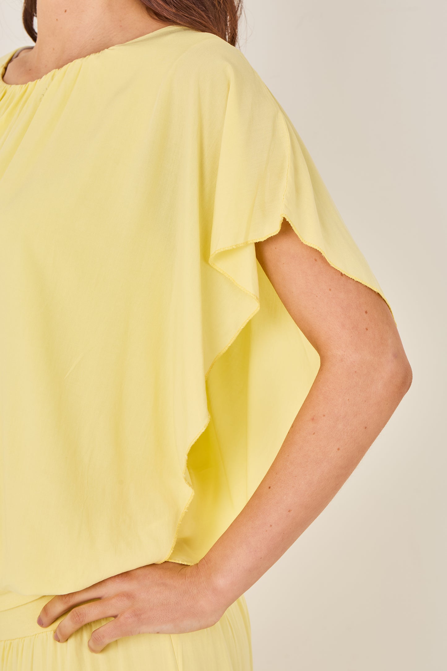 ELASTICATED NECK VISCOSE TOP
