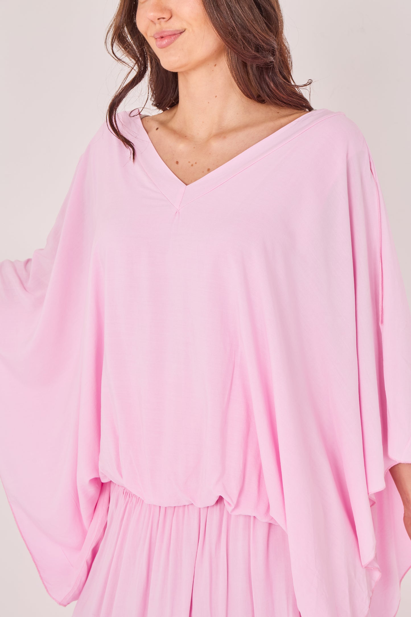 V TO V FLOATY DRAPE VISCOSE TOP