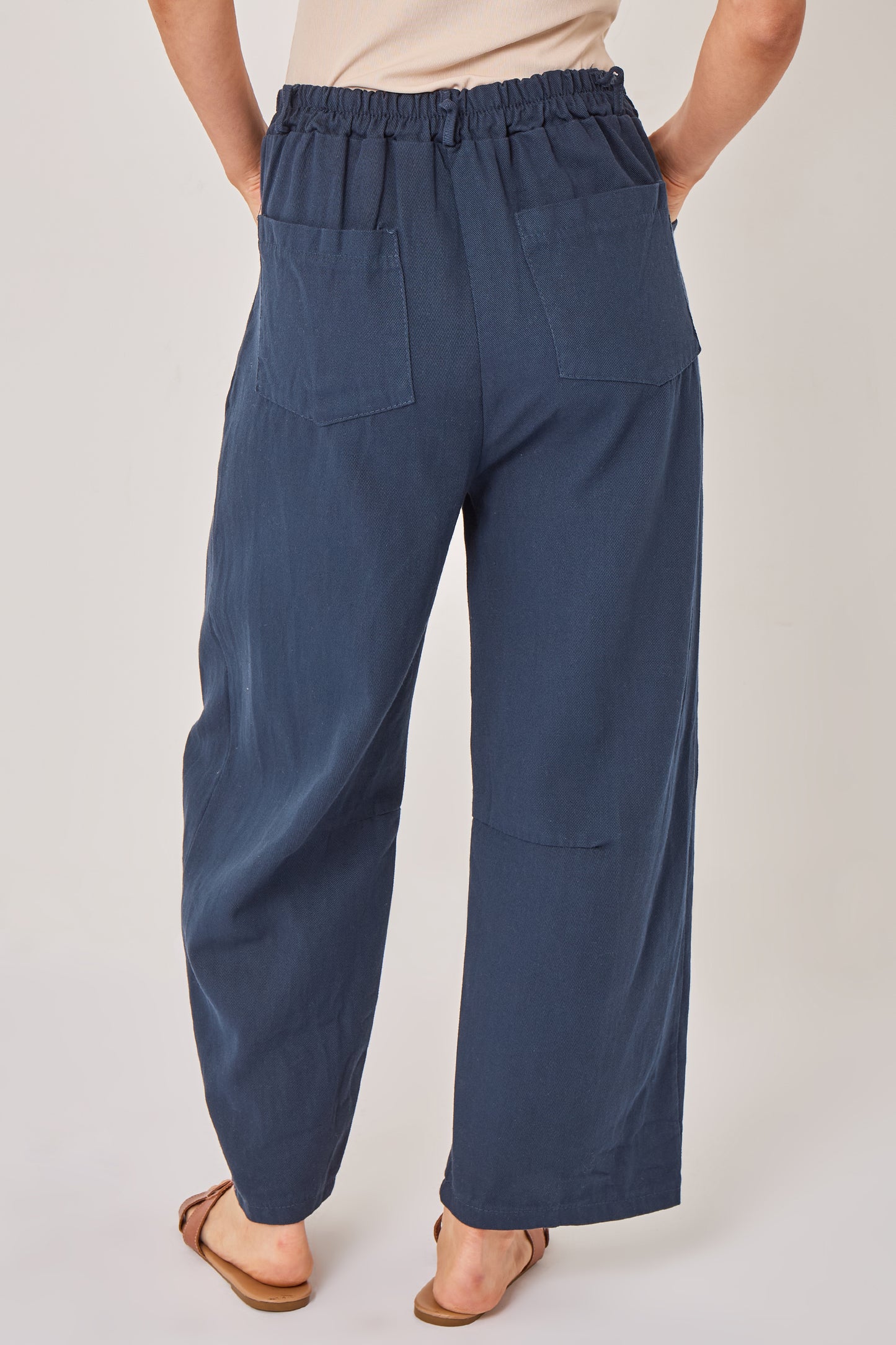 BARREL LEG COTTON TROUSER