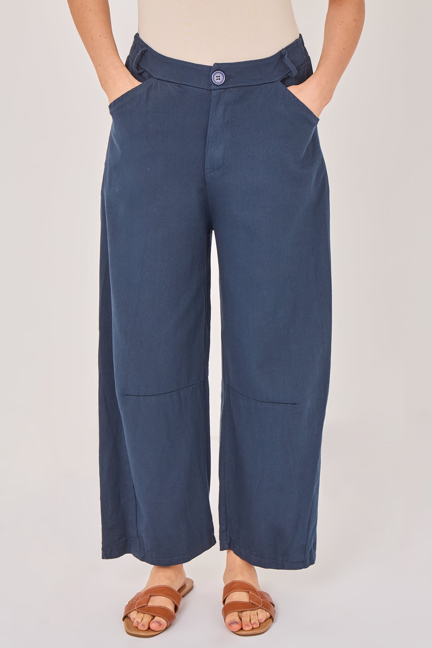 BARREL LEG COTTON TROUSER