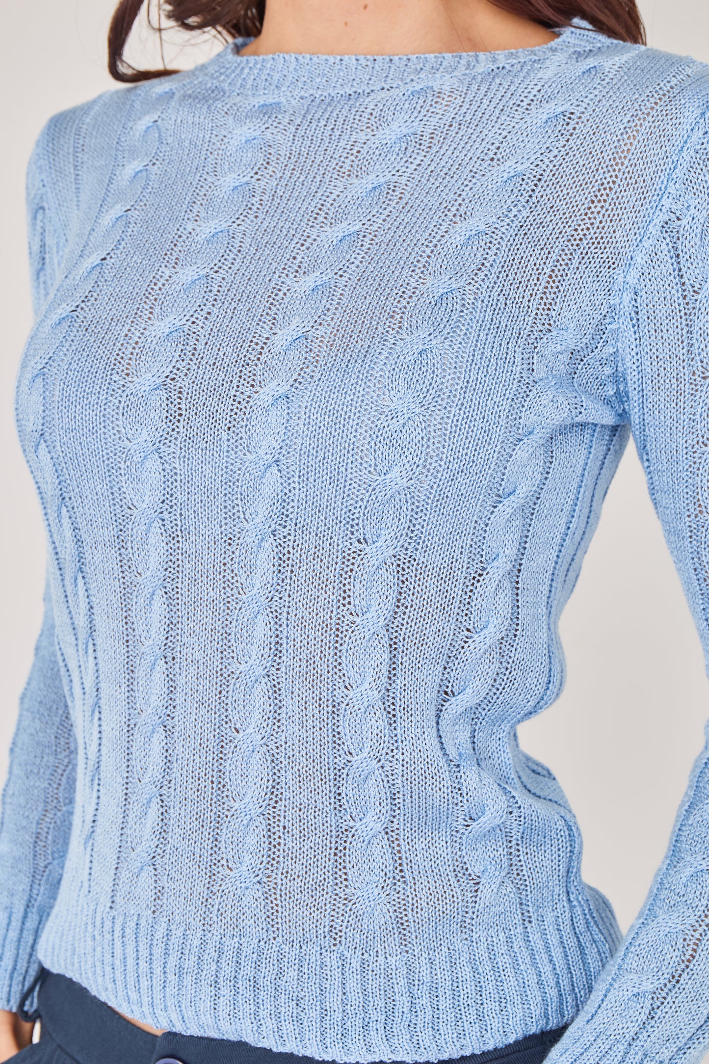 CREW NECK CROCHET CABLE JUMPER
