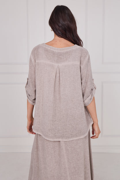 WASHED LINEN THREE BUTTONED V-NECK TOP