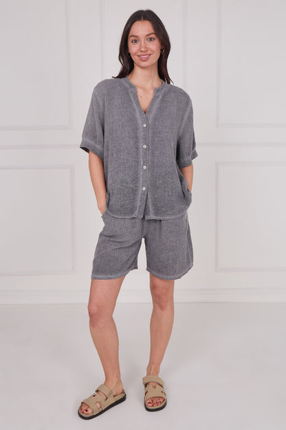 WASHED LINEN BUTTON V-NECK TOP