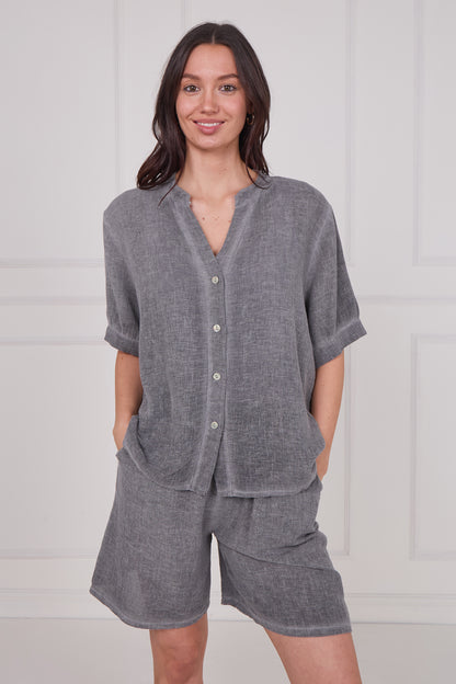 WASHED LINEN BUTTON V-NECK TOP