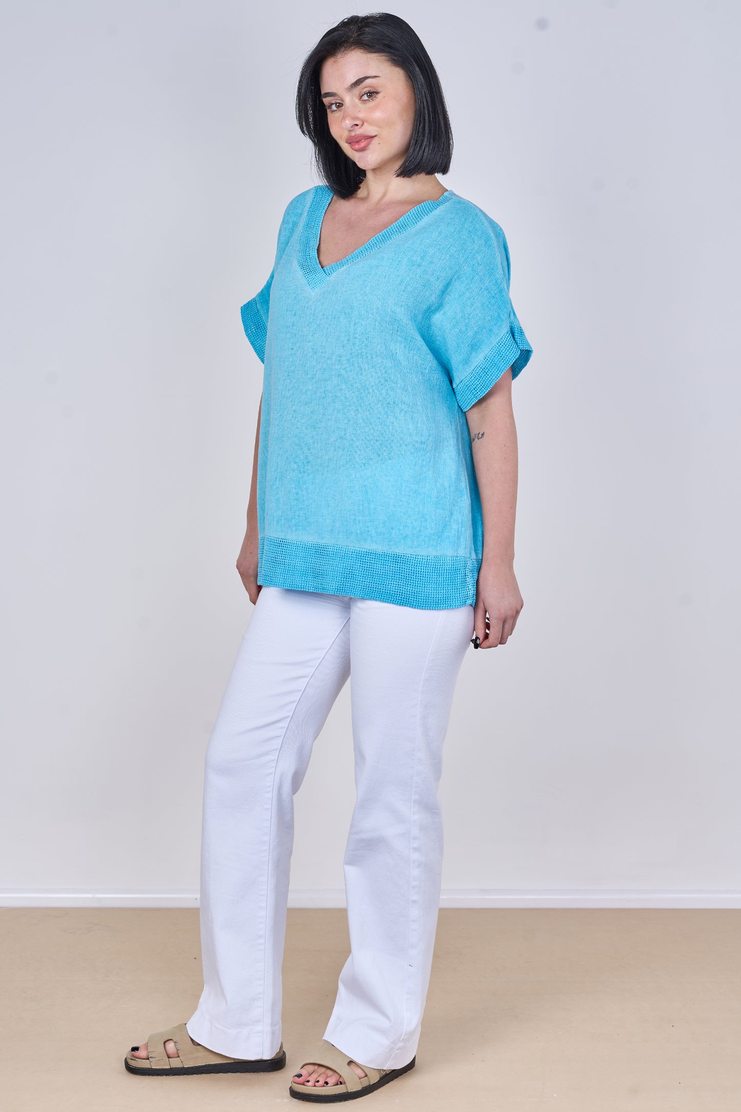 WASHED LINEN V-NECK MESH EDGED TOP