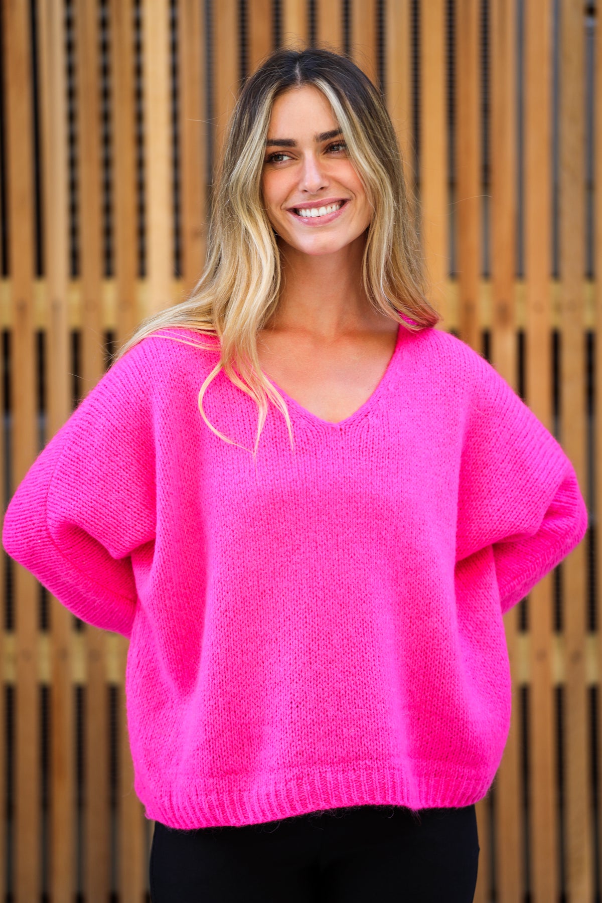 MOHAIR V-NECK JUMPER