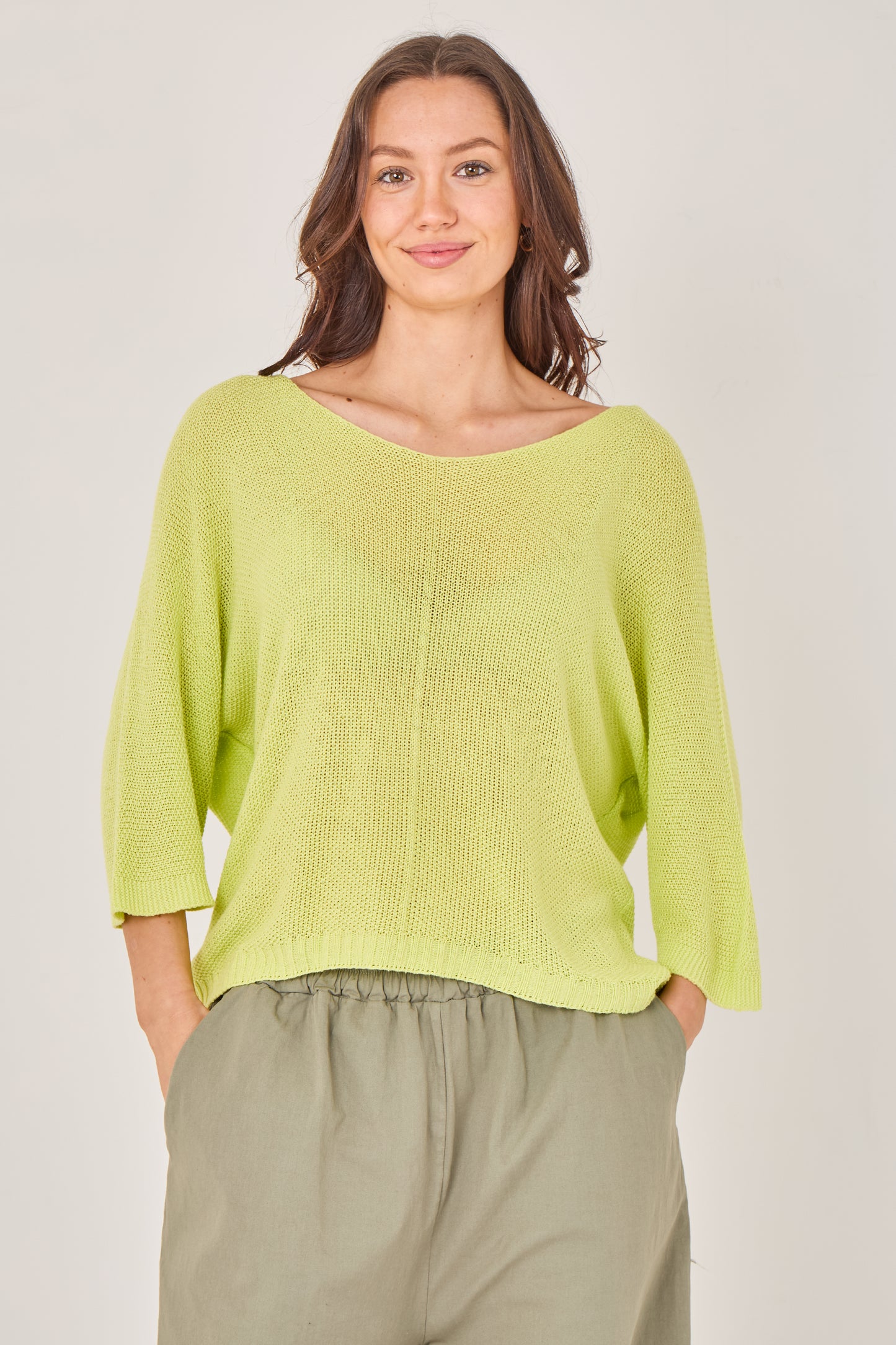 V-NECK CROCHET TOP