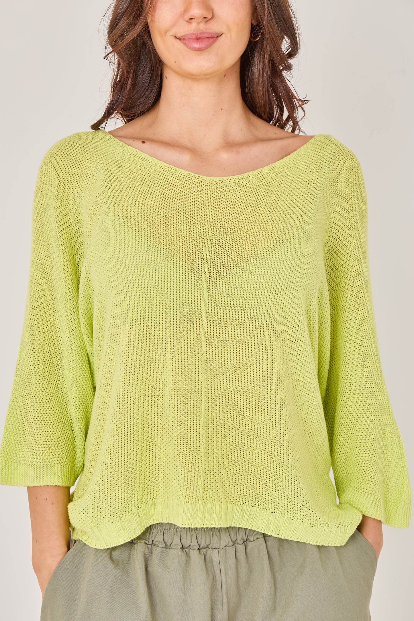 V-NECK CROCHET TOP