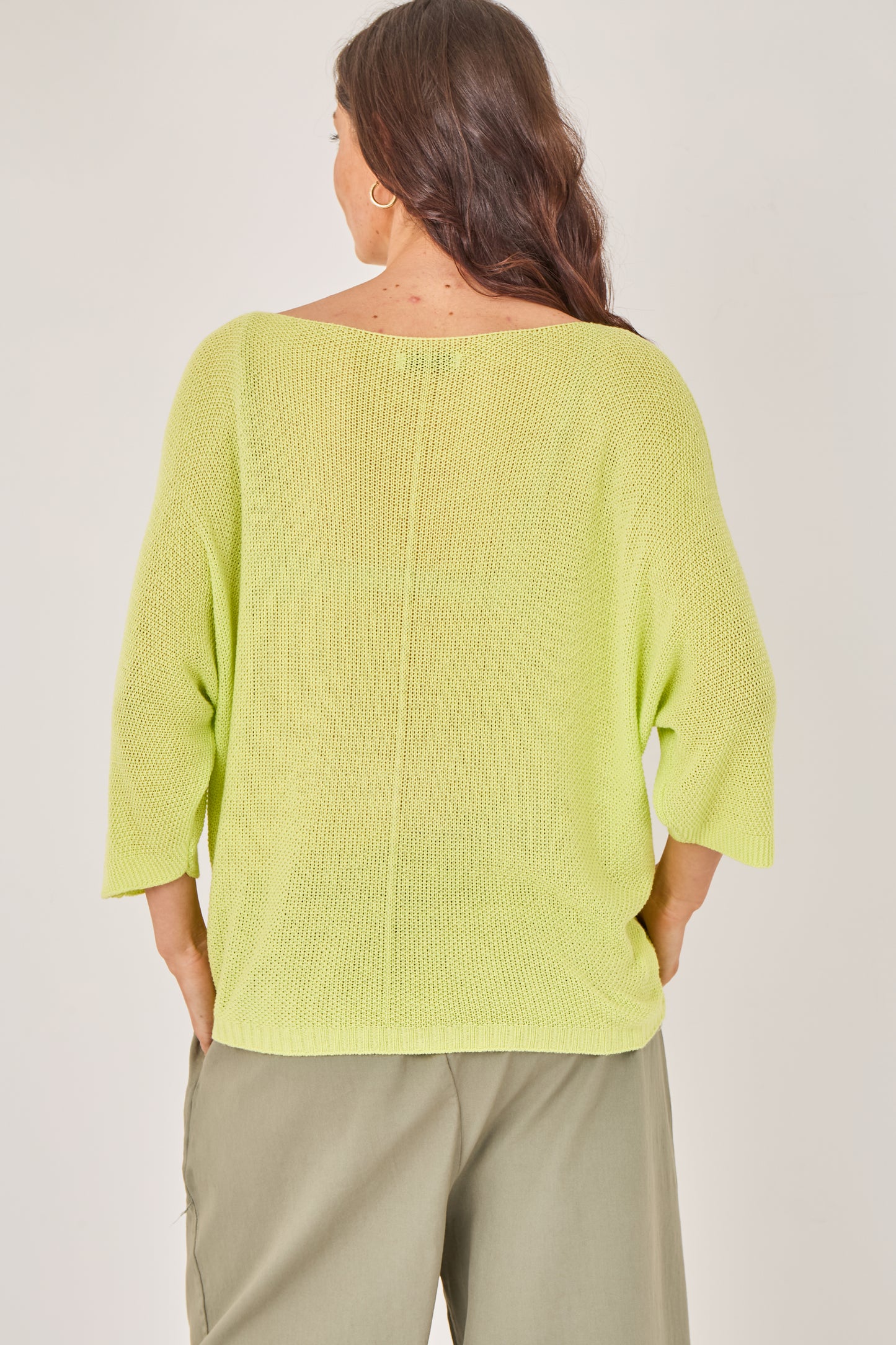 V-NECK CROCHET TOP