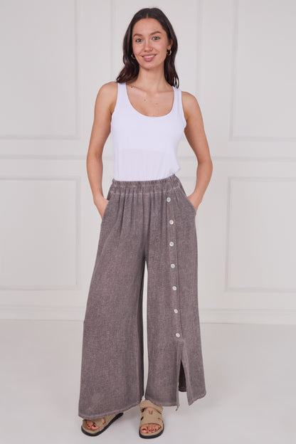 WASHED LINEN WIDE LEG SIDE BUTTON TROUSERS