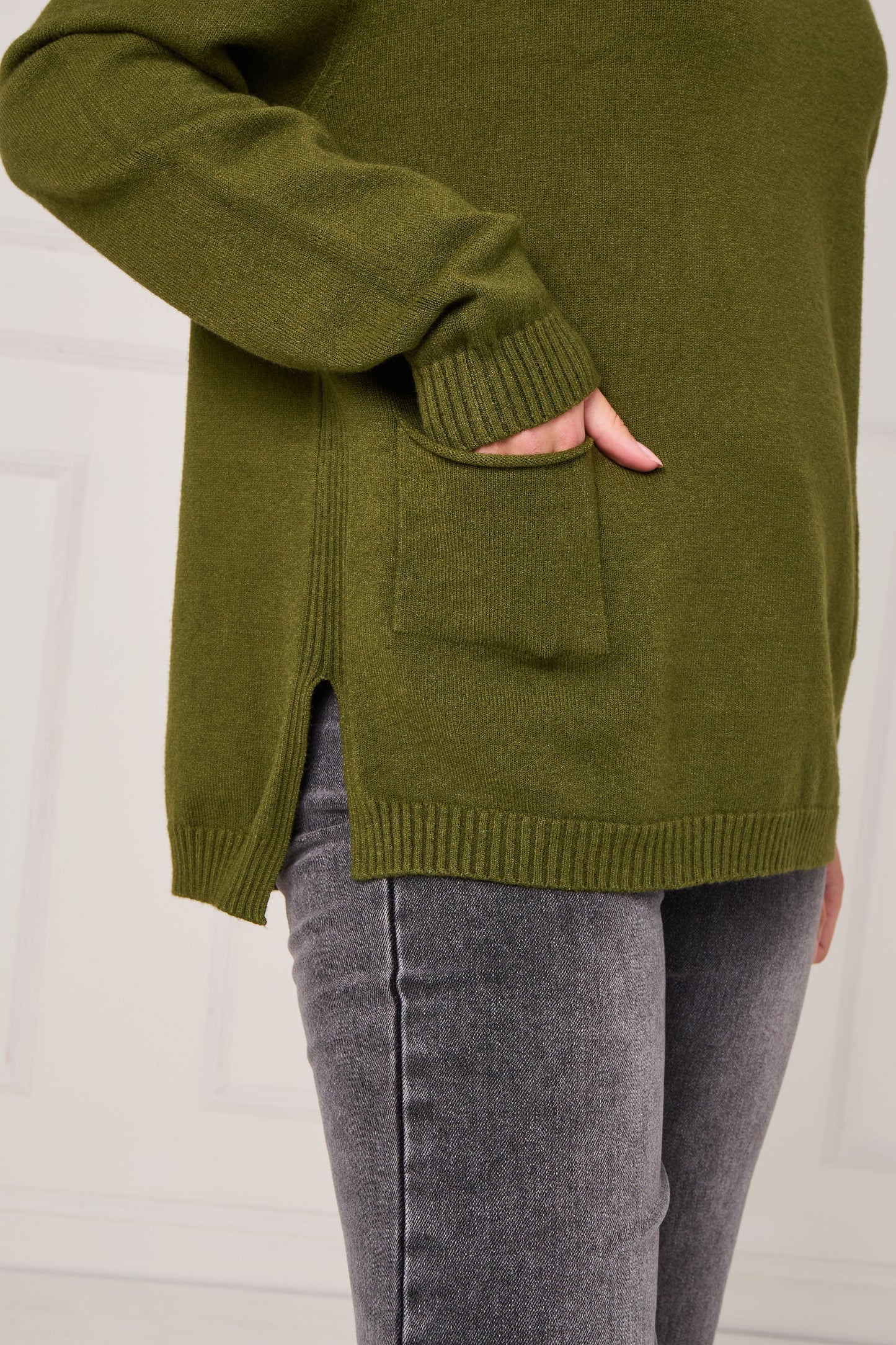 RIBBED HEM JUMPER WITH POCKETS