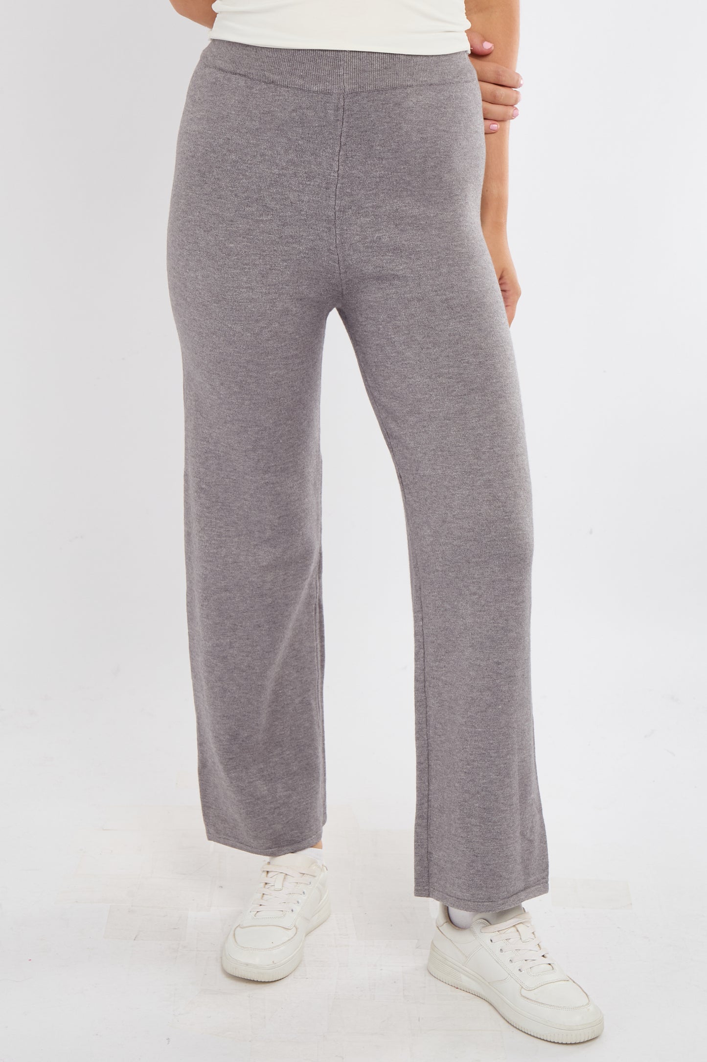 SOFT KNITTED TROUSERS