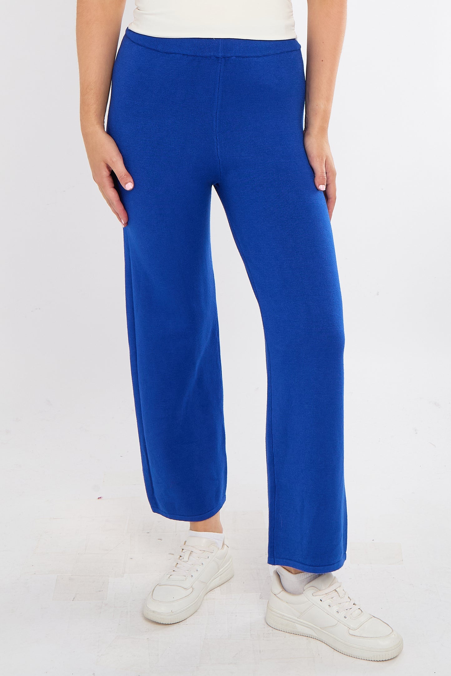 SOFT KNITTED TROUSERS