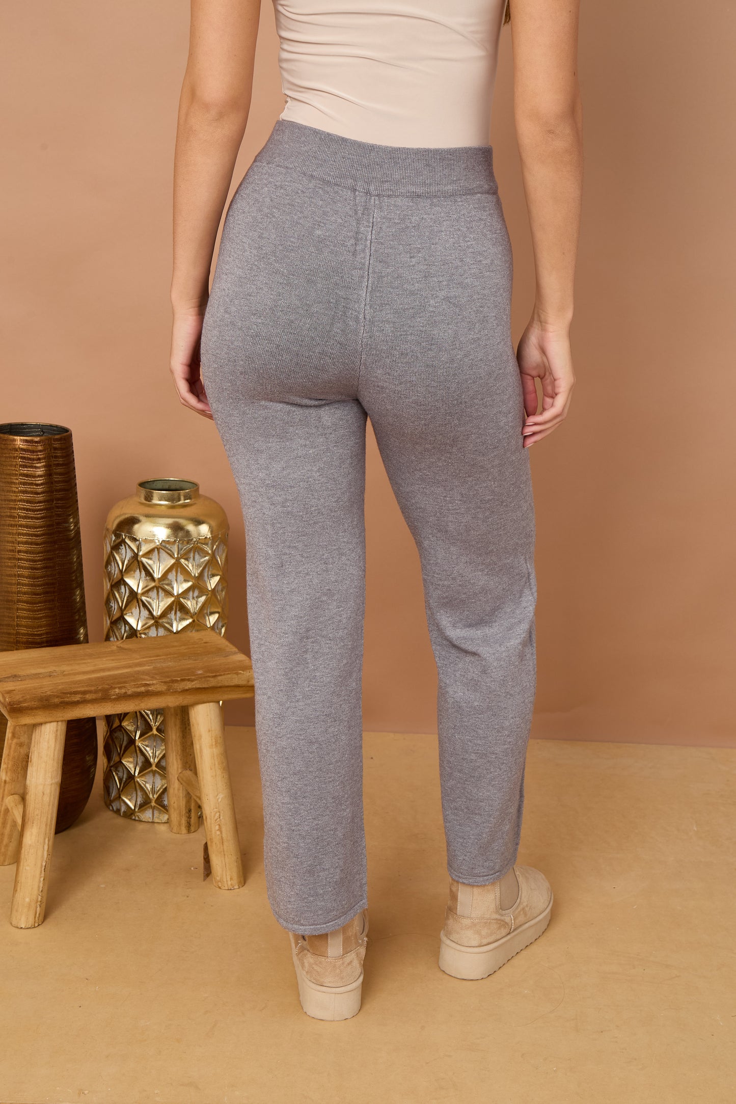 SOFT KNITTED TROUSERS