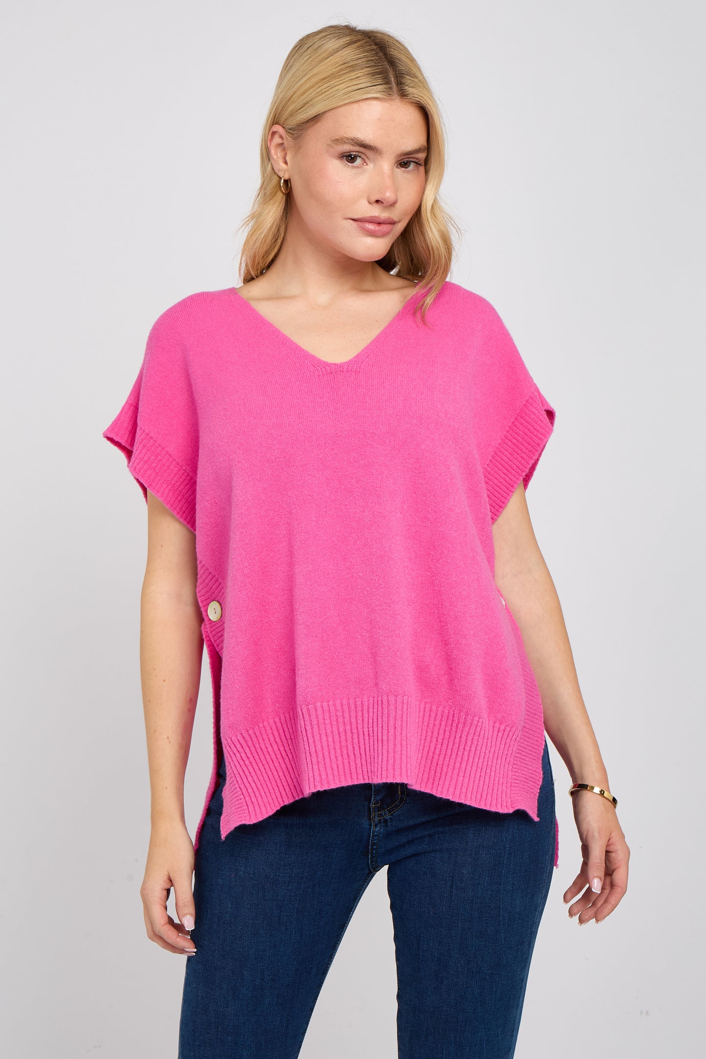 Side Button V-Neck Ribbed Edge Cape