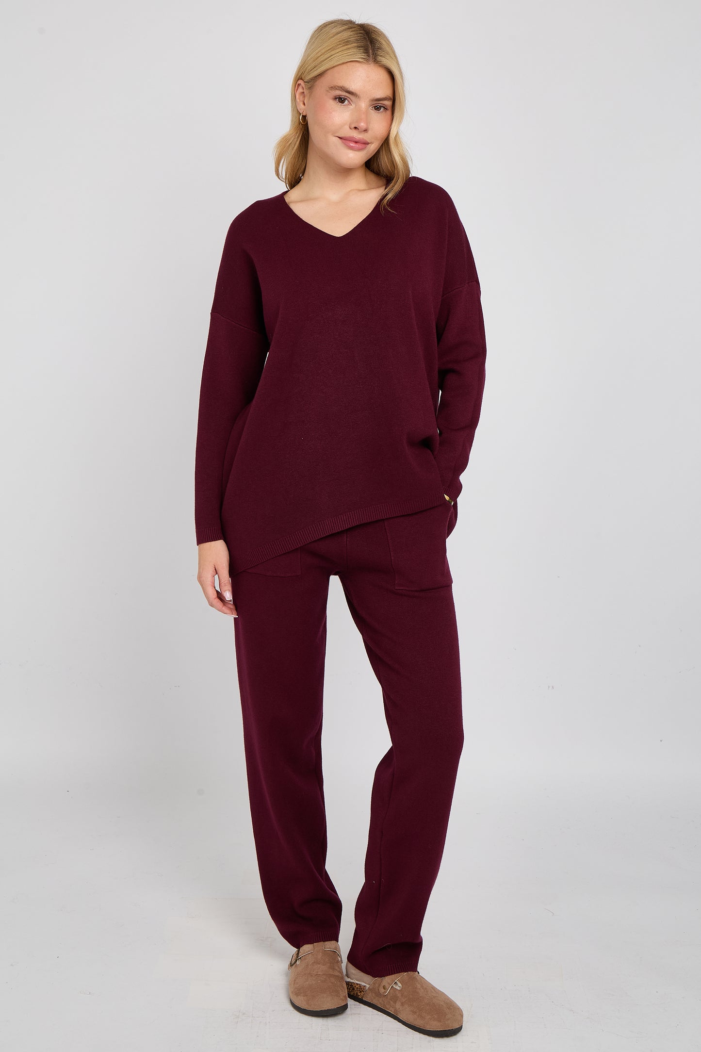 V-NECK RIBBED HEM JUMPER