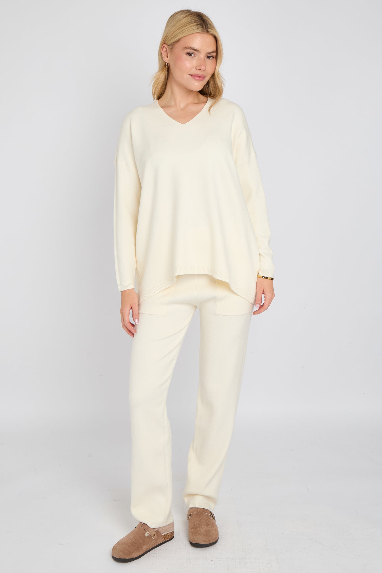 V-NECK RIBBED HEM JUMPER