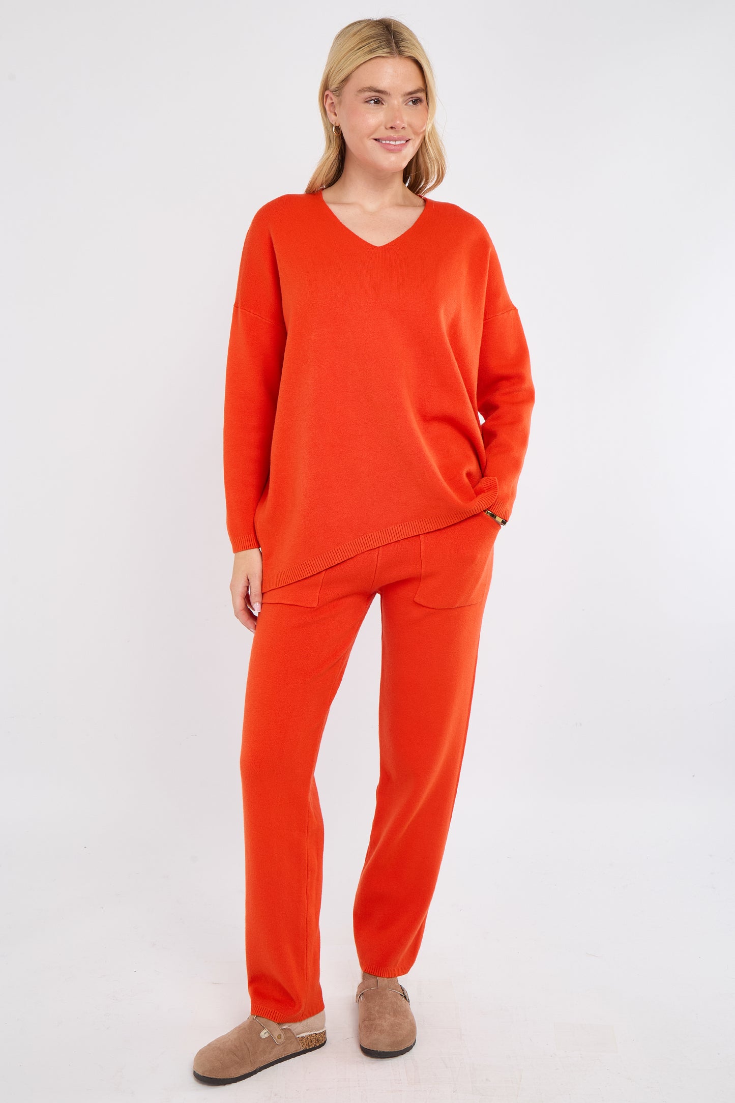 V-NECK RIBBED HEM JUMPER
