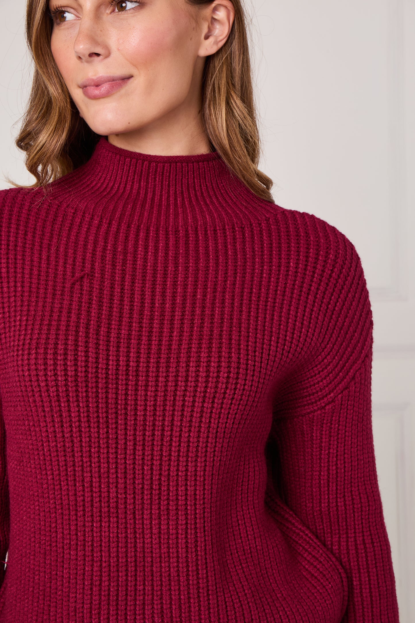 RIBBED TURTLE NECK JUMPER
