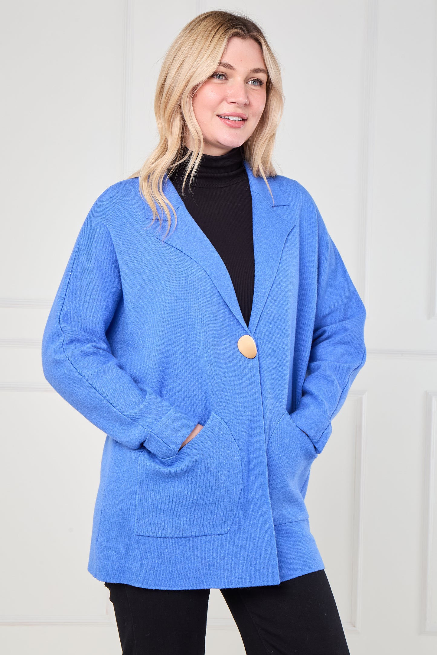 GOLD BUTTON FOLDED SLEEVE JACKET