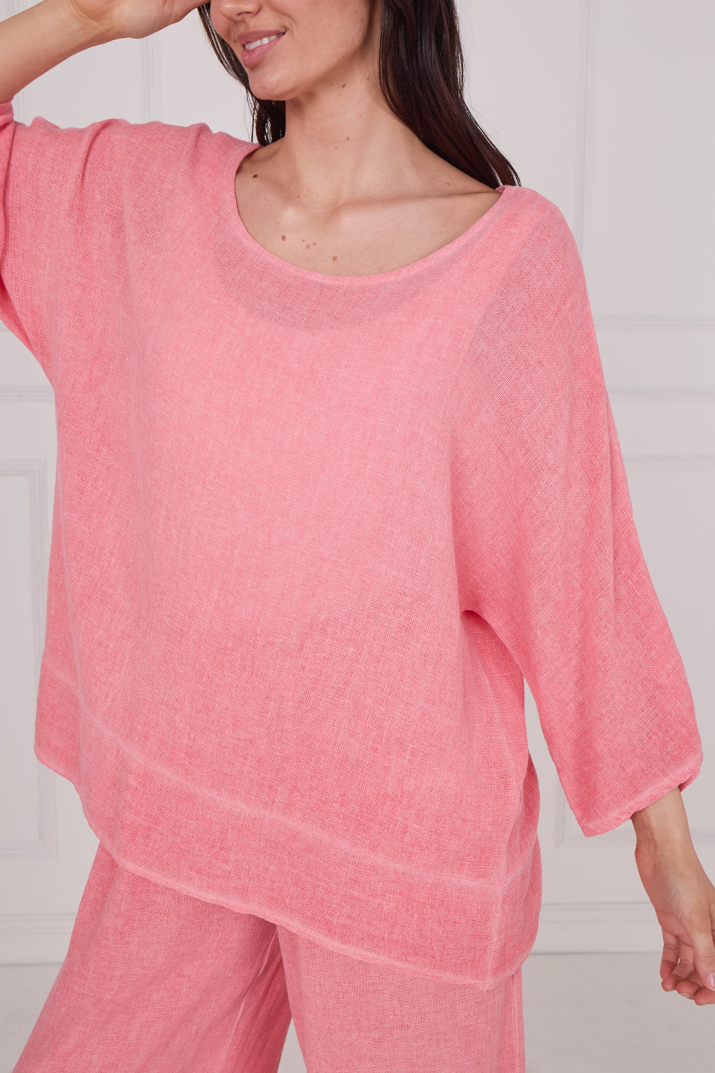 WASHED LINEN BACK DETAIL TOP