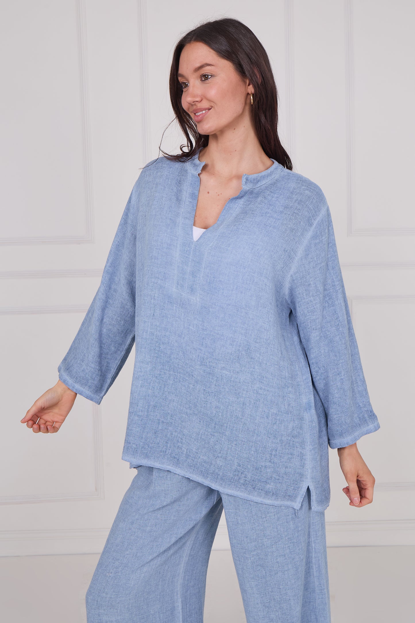 WASHED LINEN LONG SLEEVE V-NECK TOP