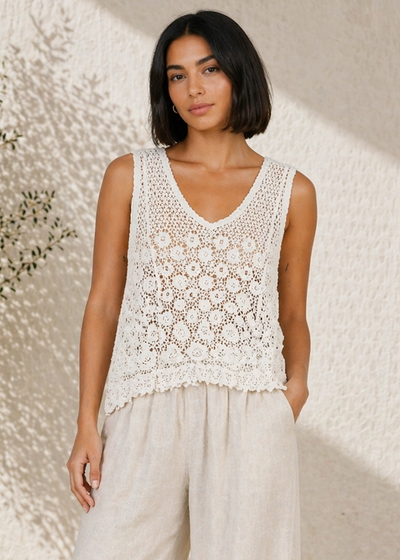 ANGLAISE CROCHET FLORAL VEST