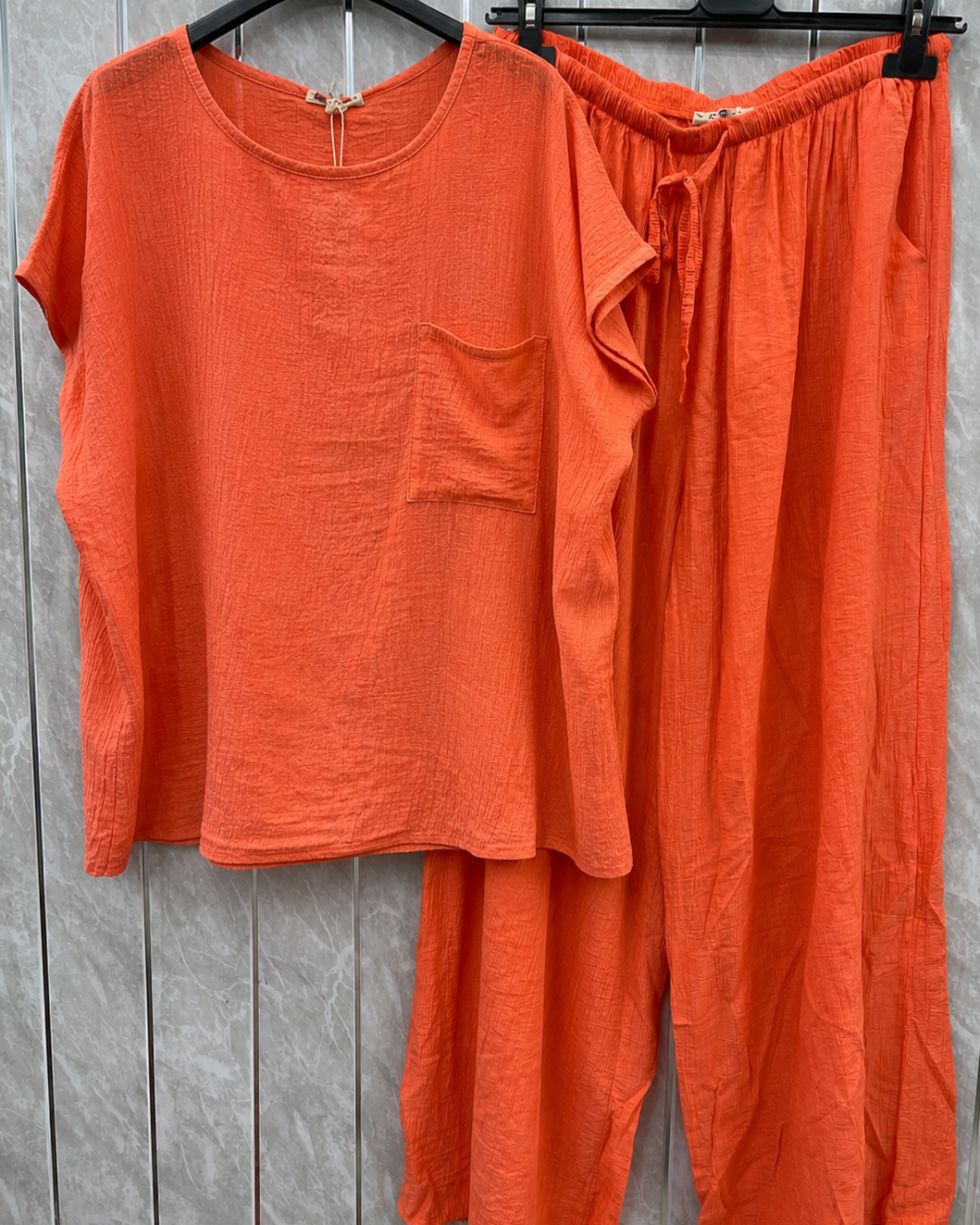 CRINKLE ONE POCKET TOP