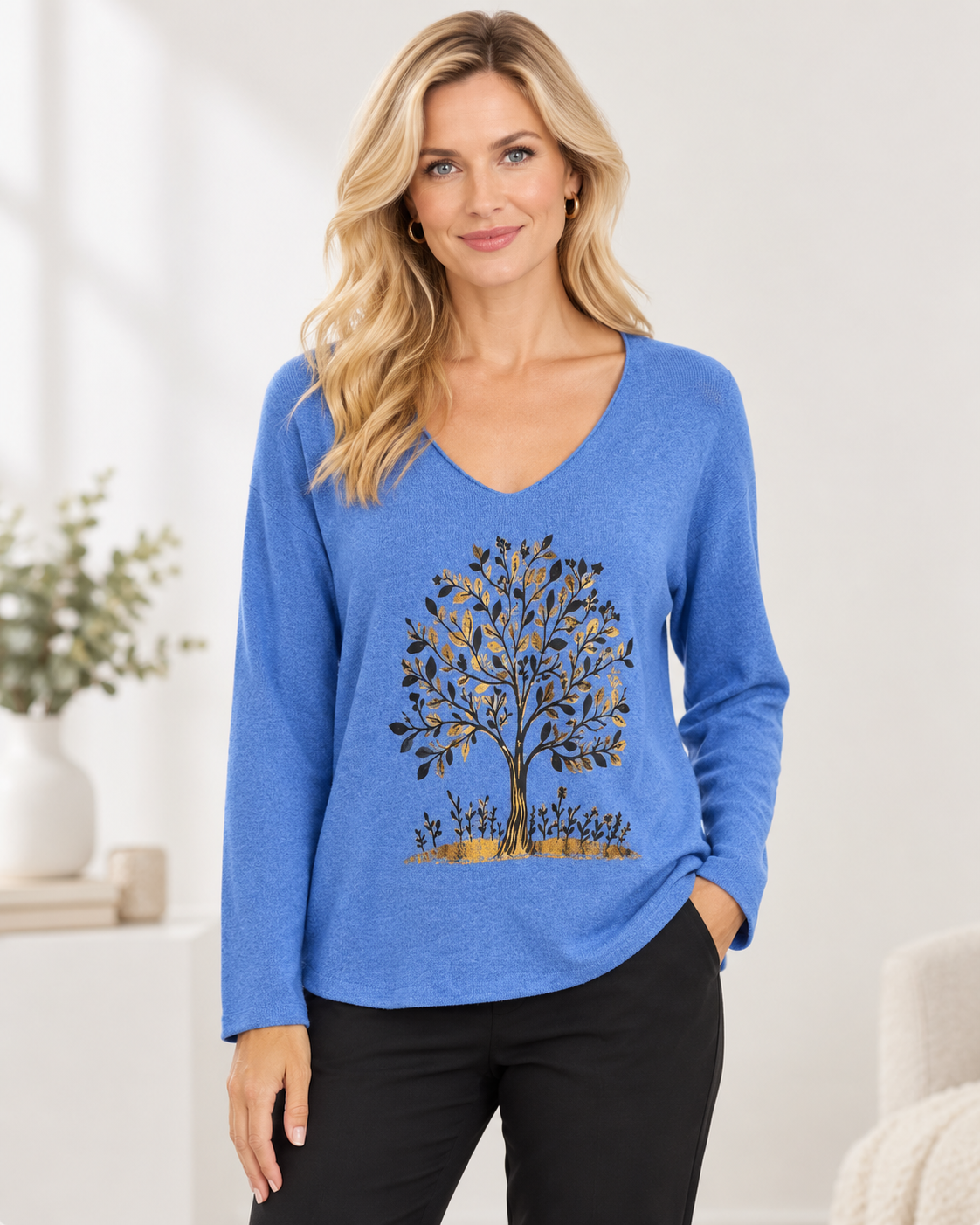 GOLD TREE V-NECK JUMPER